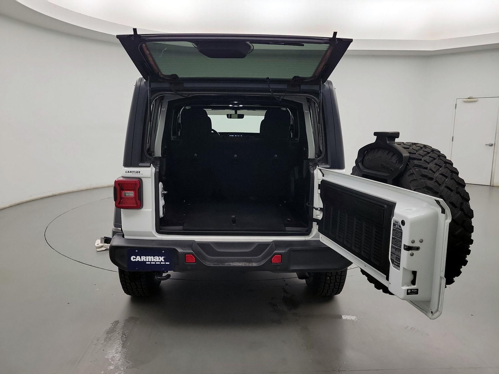 Thumbnail: 2021 Jeep Wrangler - 19