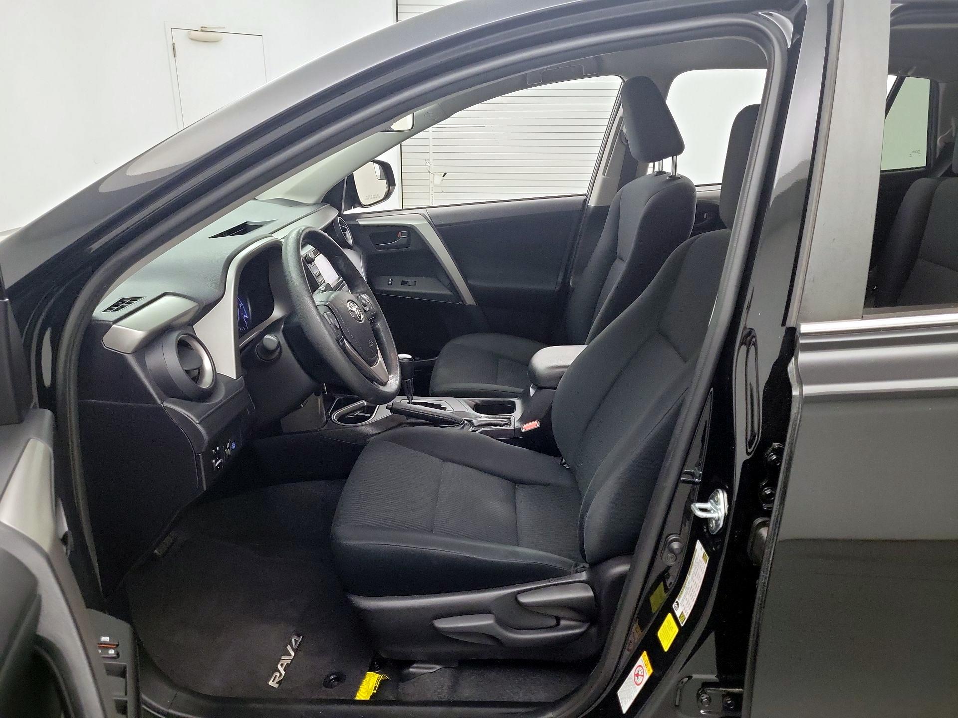 Thumbnail: 2017 Toyota RAV4 - 11