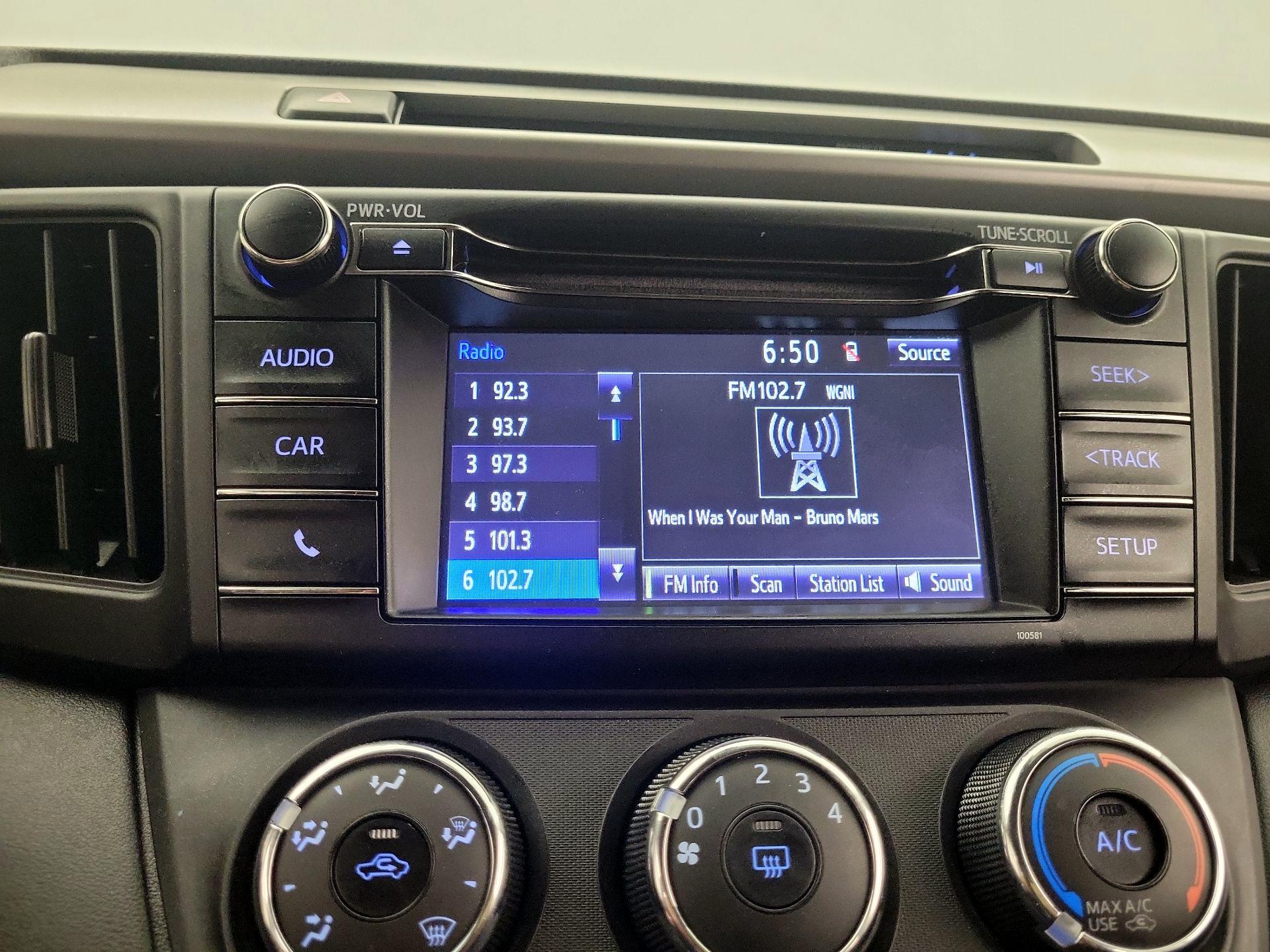 Thumbnail: 2017 Toyota RAV4 - 15