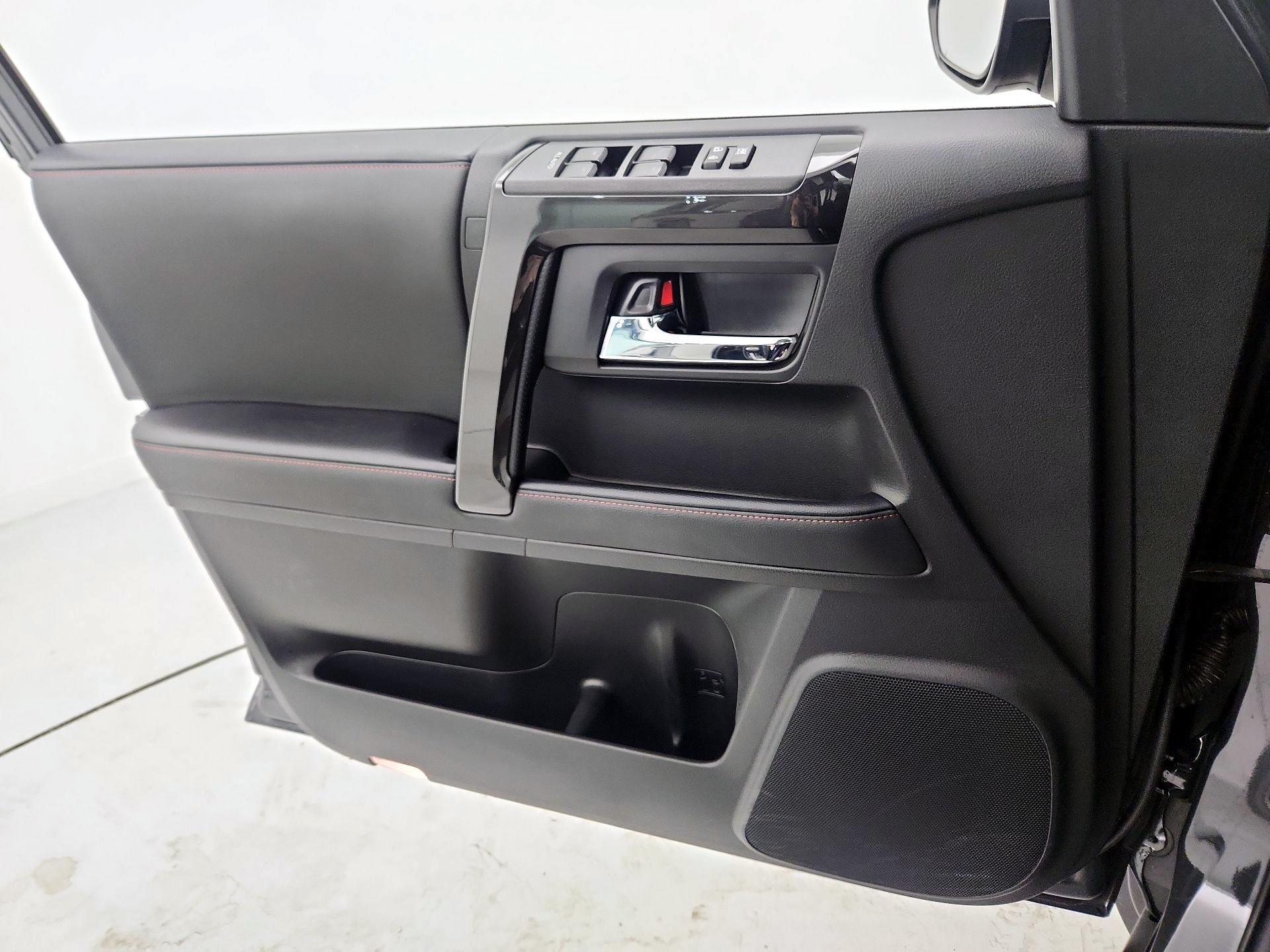 Thumbnail: 2024 Toyota 4Runner - 12