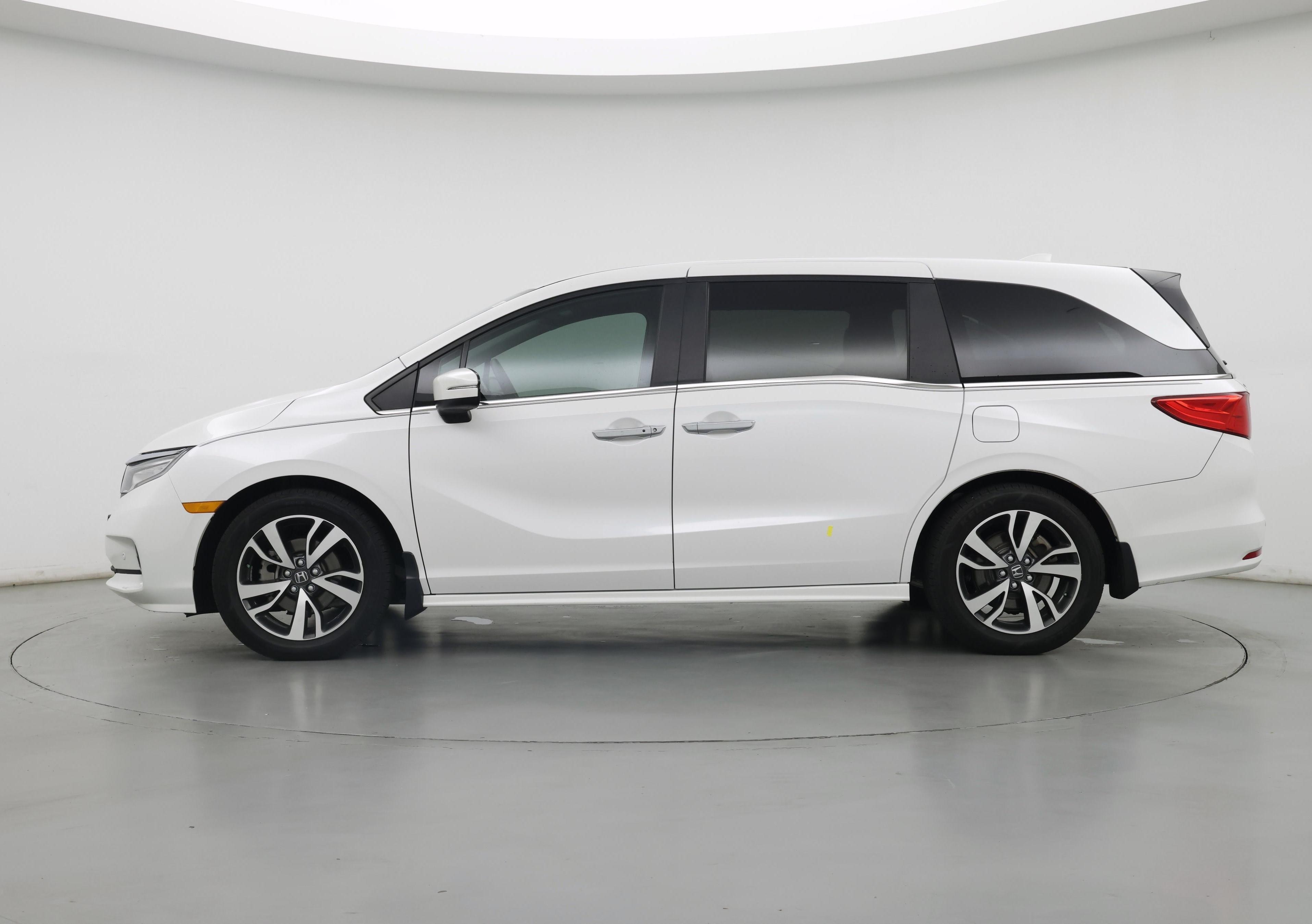 Thumbnail: 2023 Honda Odyssey - 3