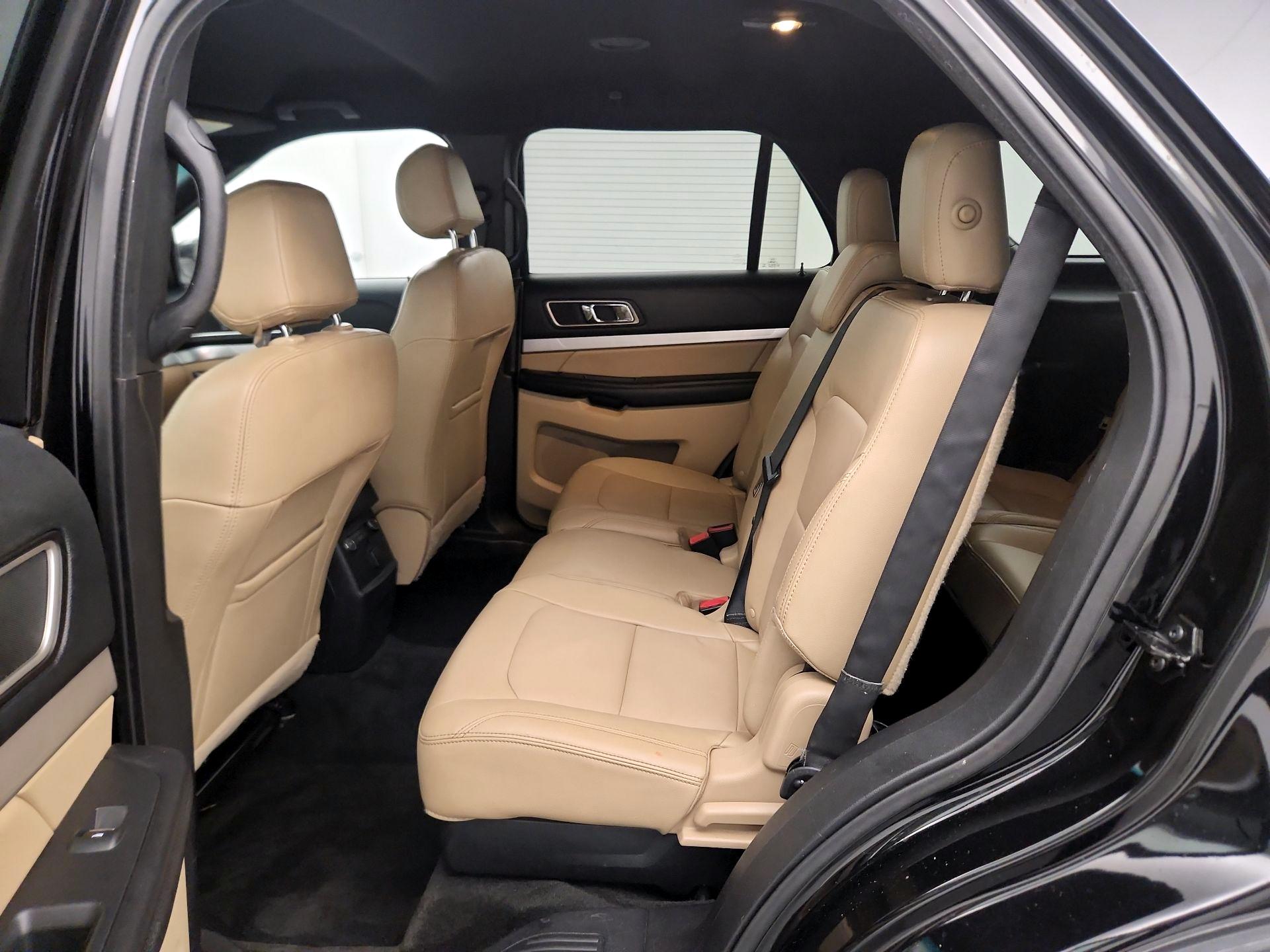 Thumbnail: 2016 Ford Explorer - 19