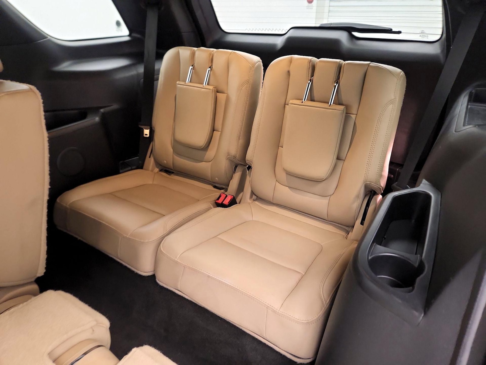 2016 Ford Explorer XLT - Photo 21