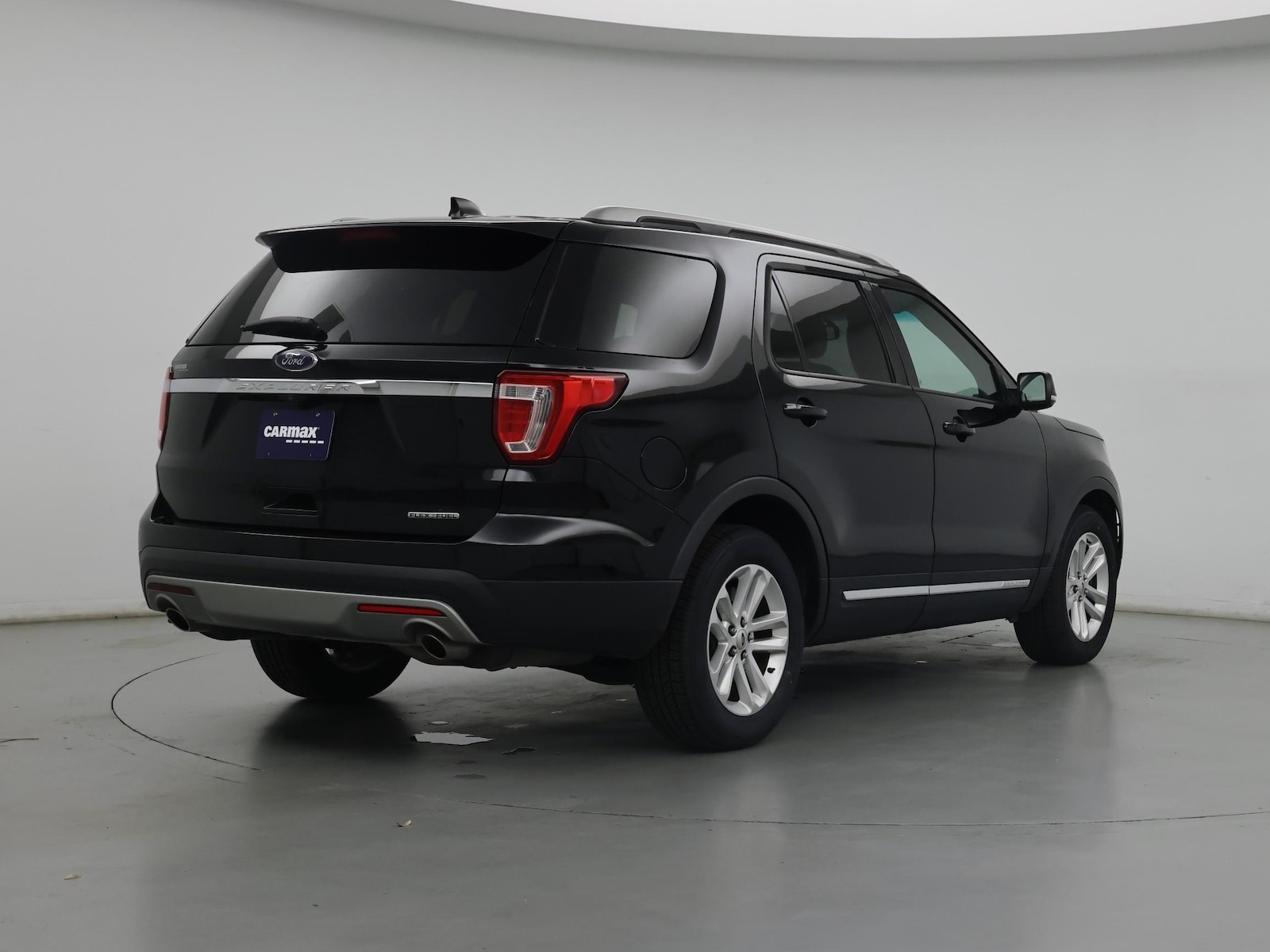 2016 Ford Explorer XLT - Photo 9