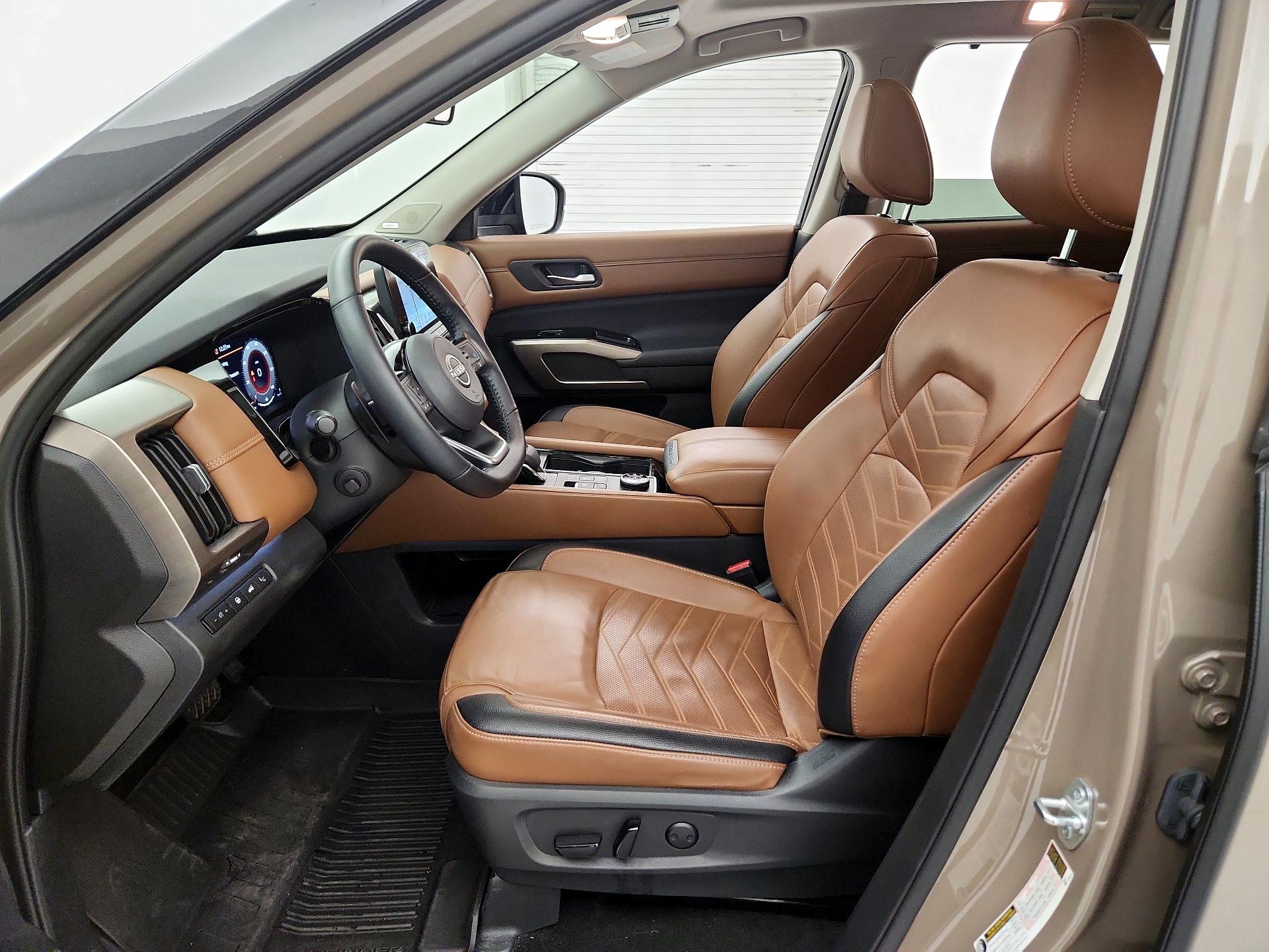 Thumbnail: 2023 Nissan Pathfinder - 11