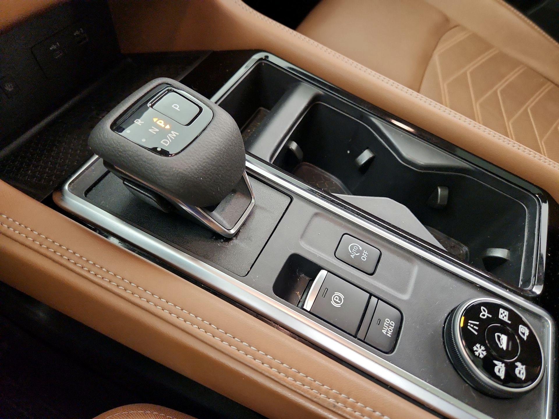 Thumbnail: 2023 Nissan Pathfinder - 18