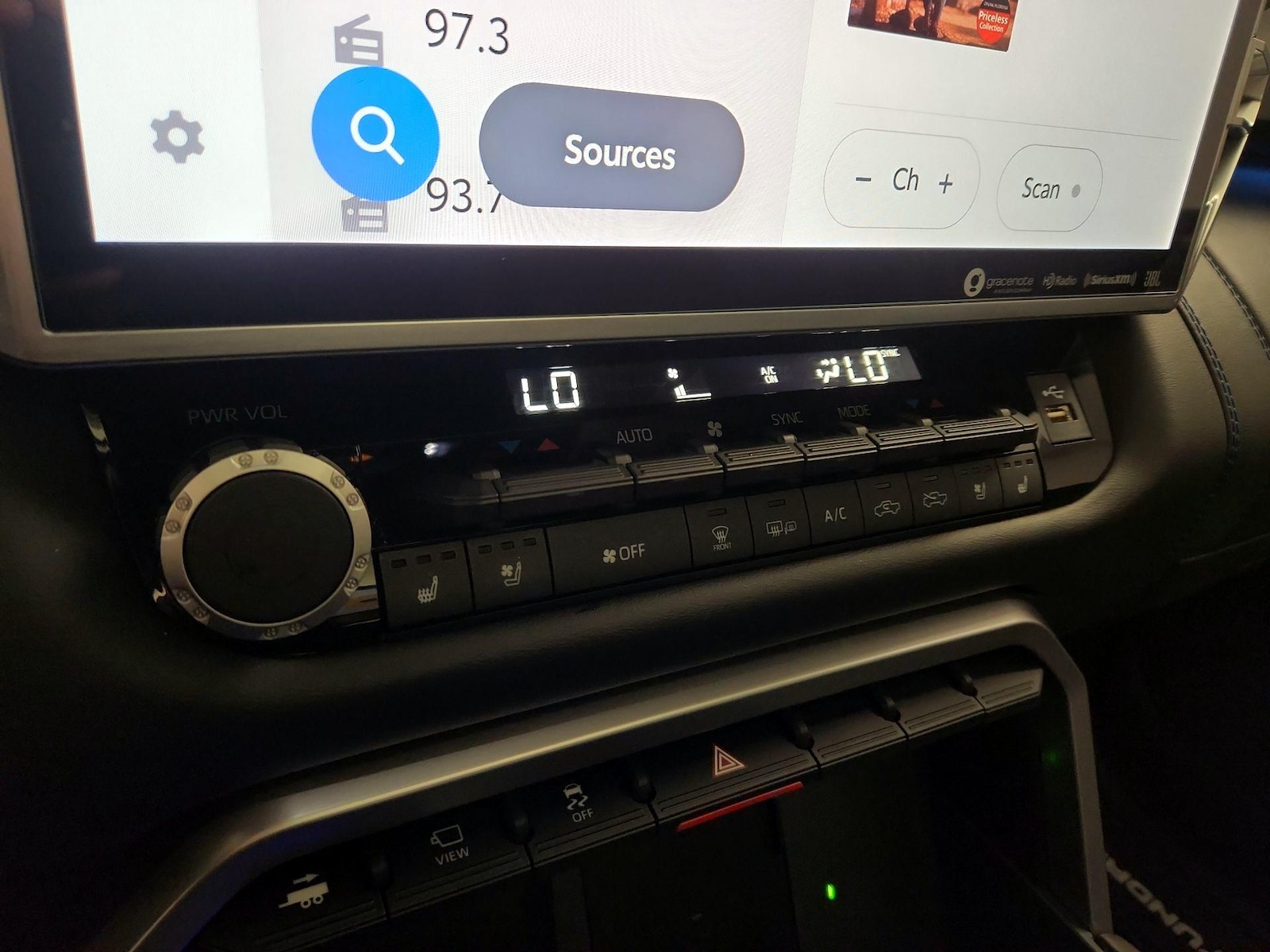 2022 Toyota Tundra Platinum - Photo 17
