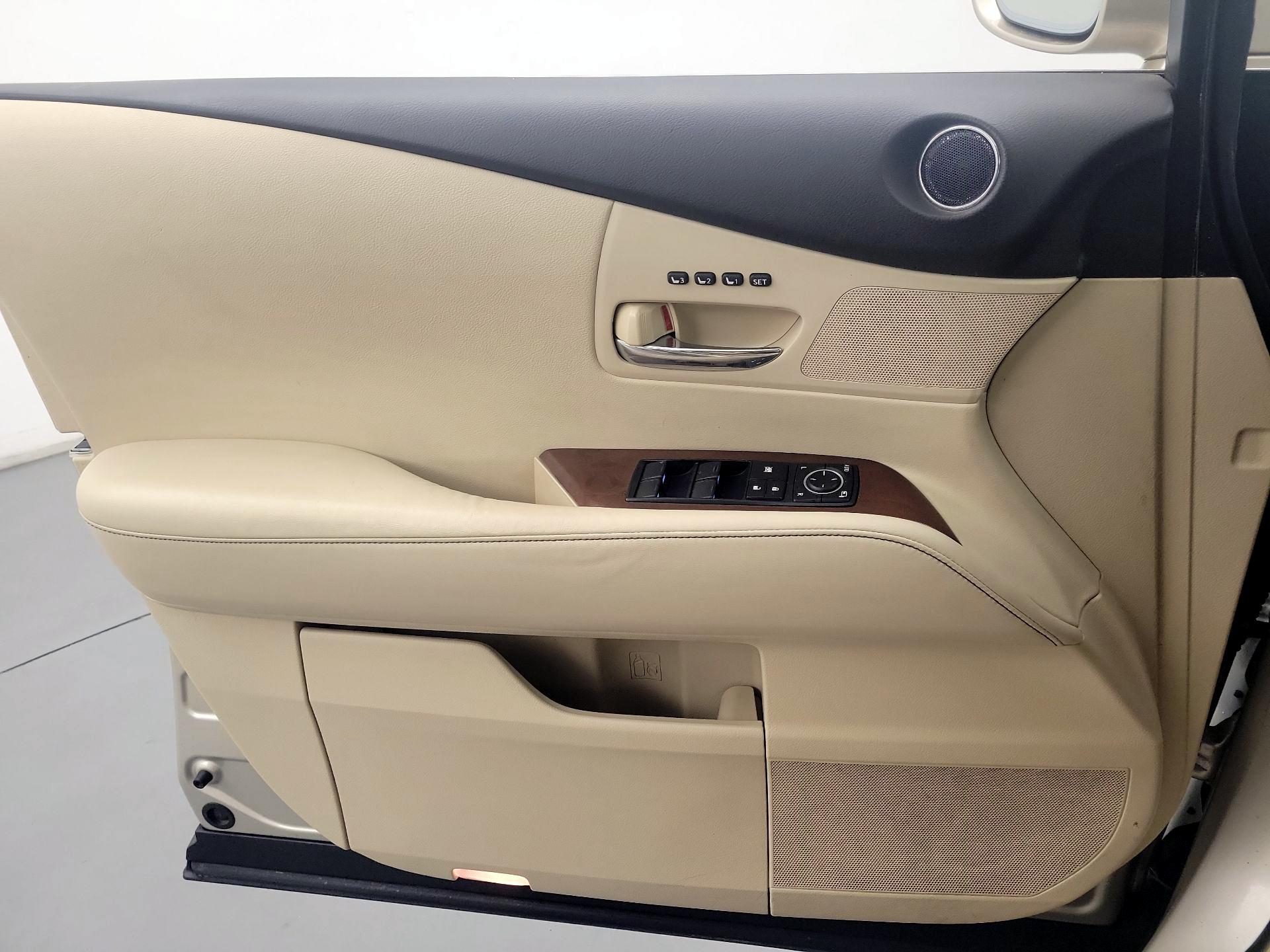 Thumbnail: 2015 Lexus RX - 12