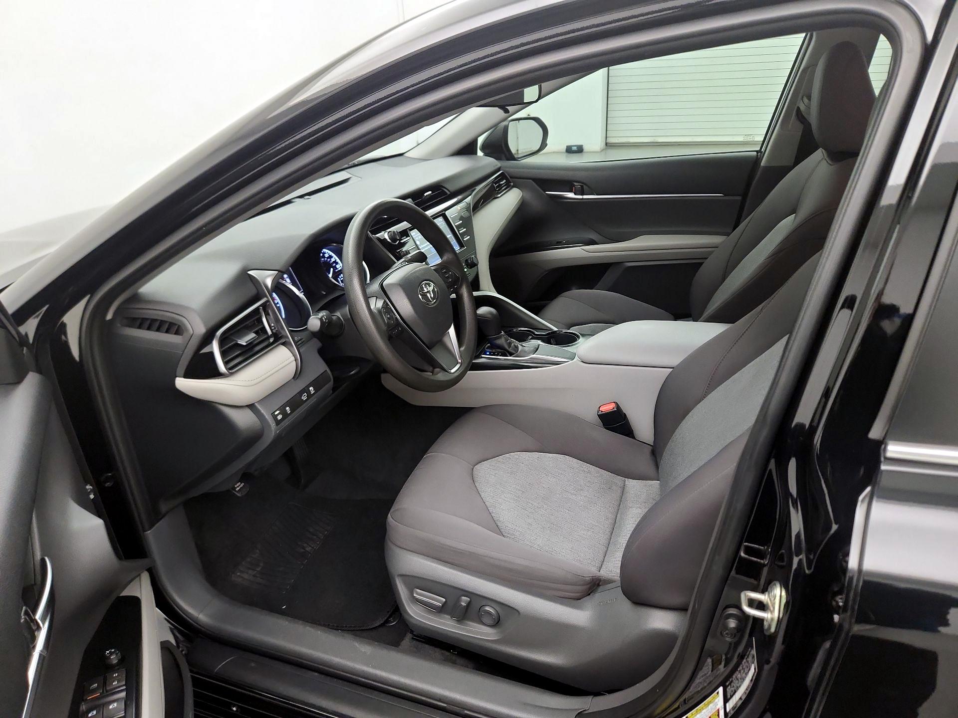 Thumbnail: 2020 Toyota Camry - 11