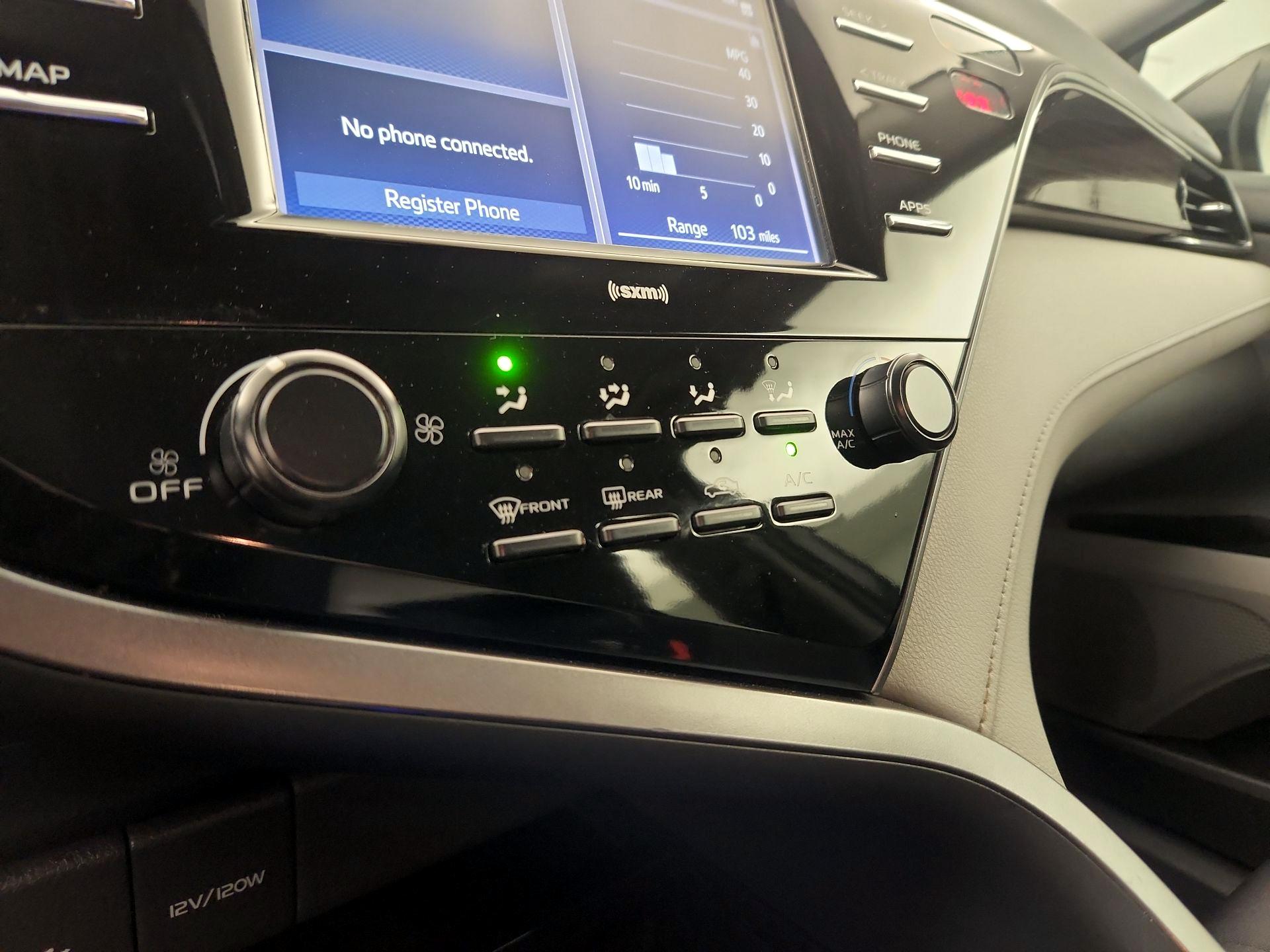 Thumbnail: 2020 Toyota Camry - 16