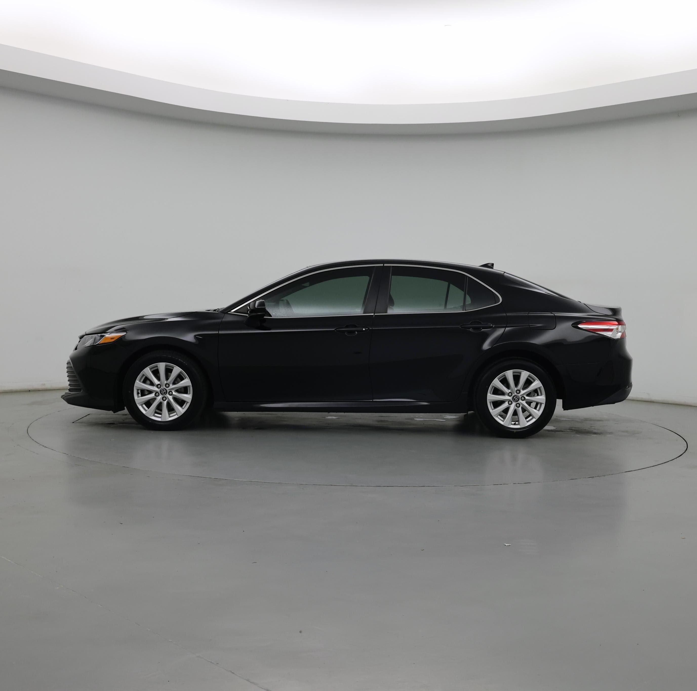 Thumbnail: 2020 Toyota Camry - 3