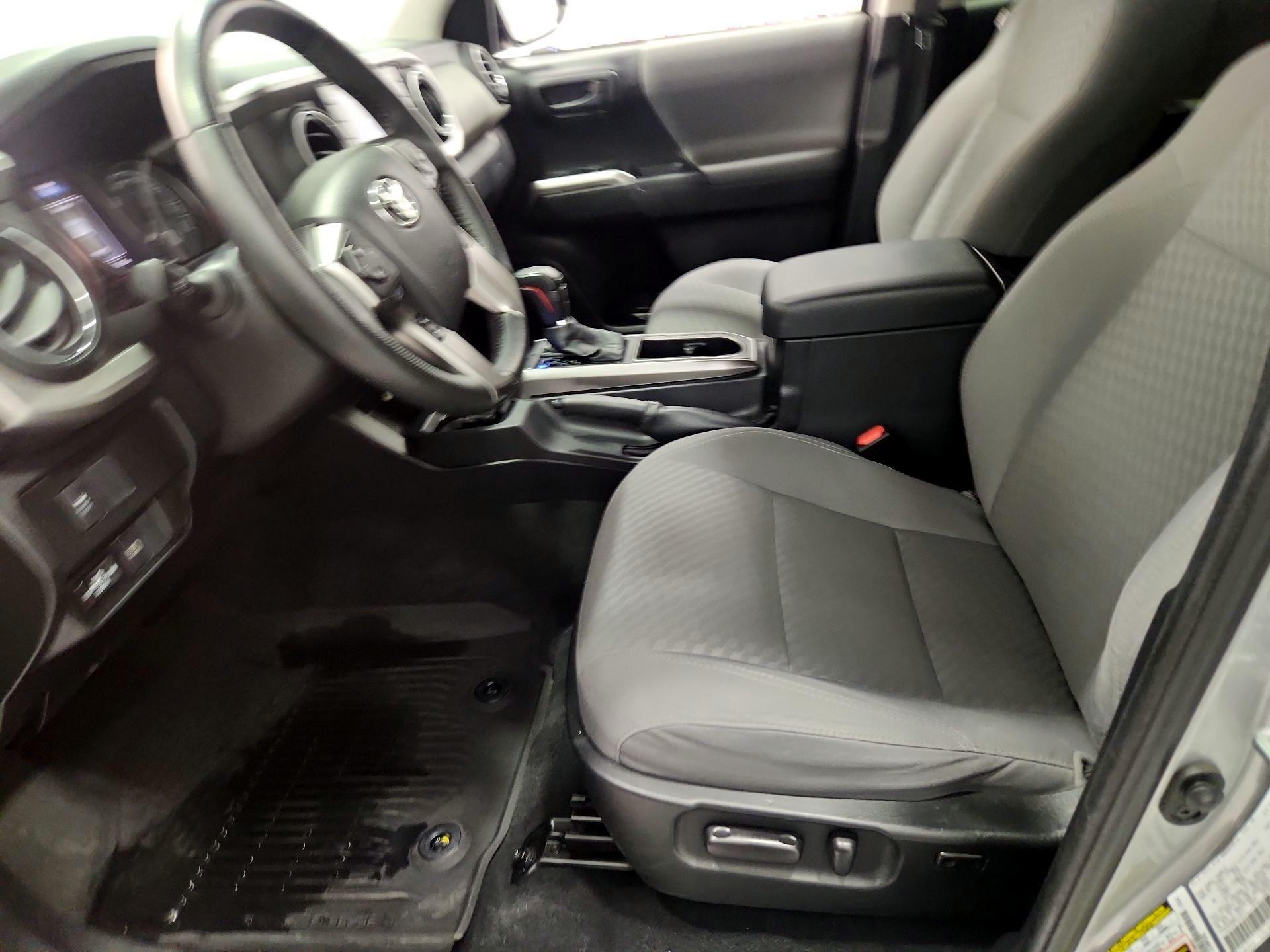 Thumbnail: 2021 Toyota Tacoma - 11