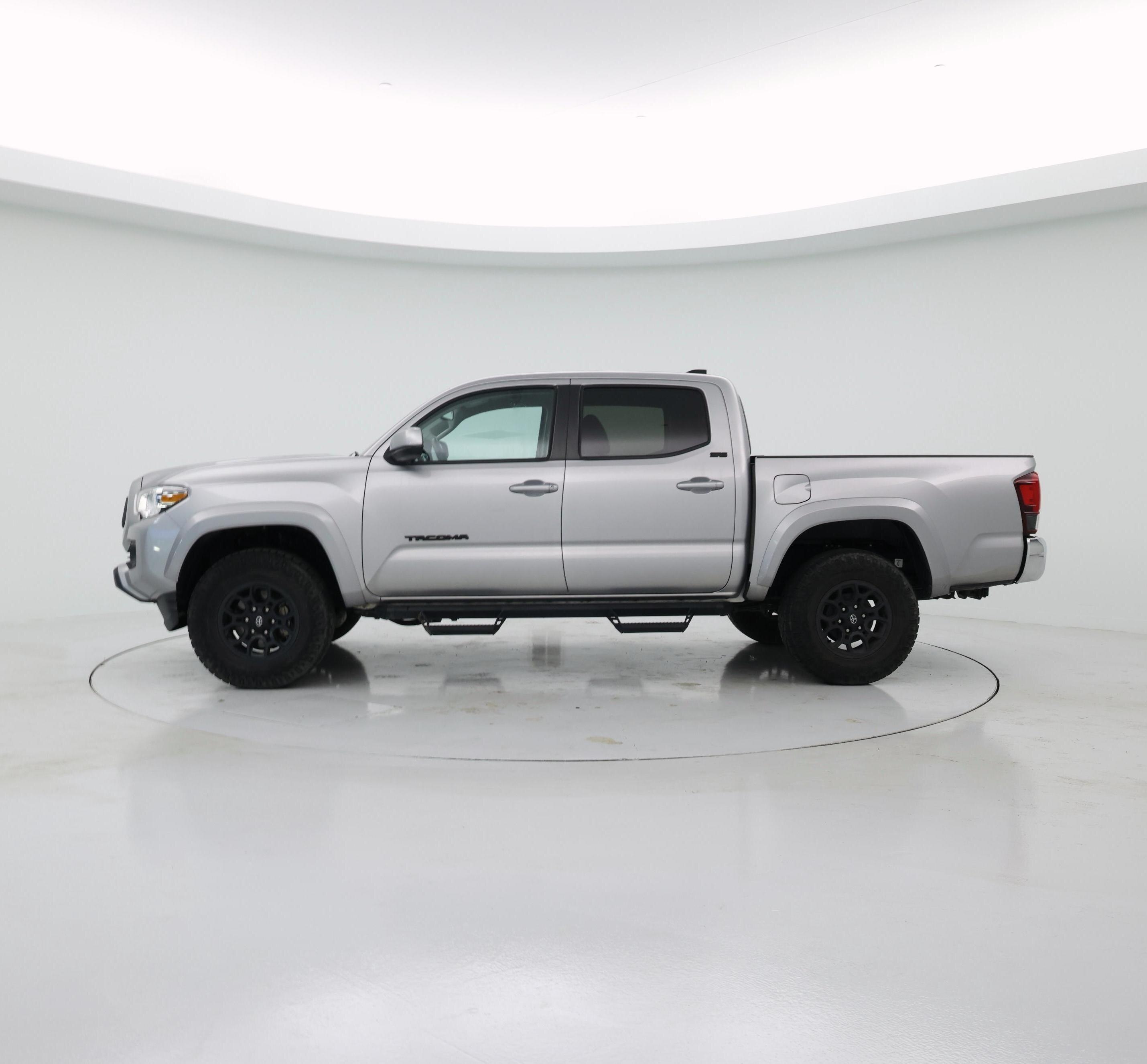 Thumbnail: 2021 Toyota Tacoma - 3