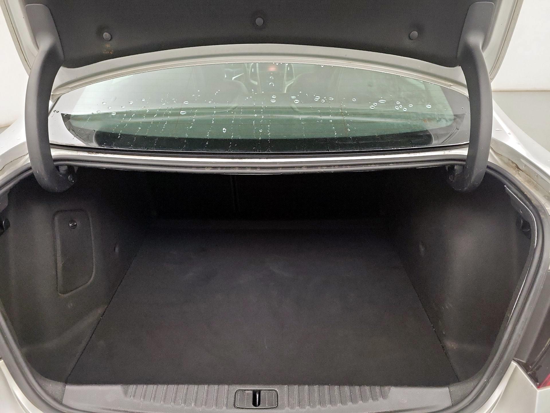 Thumbnail: 2016 Buick Verano - 20