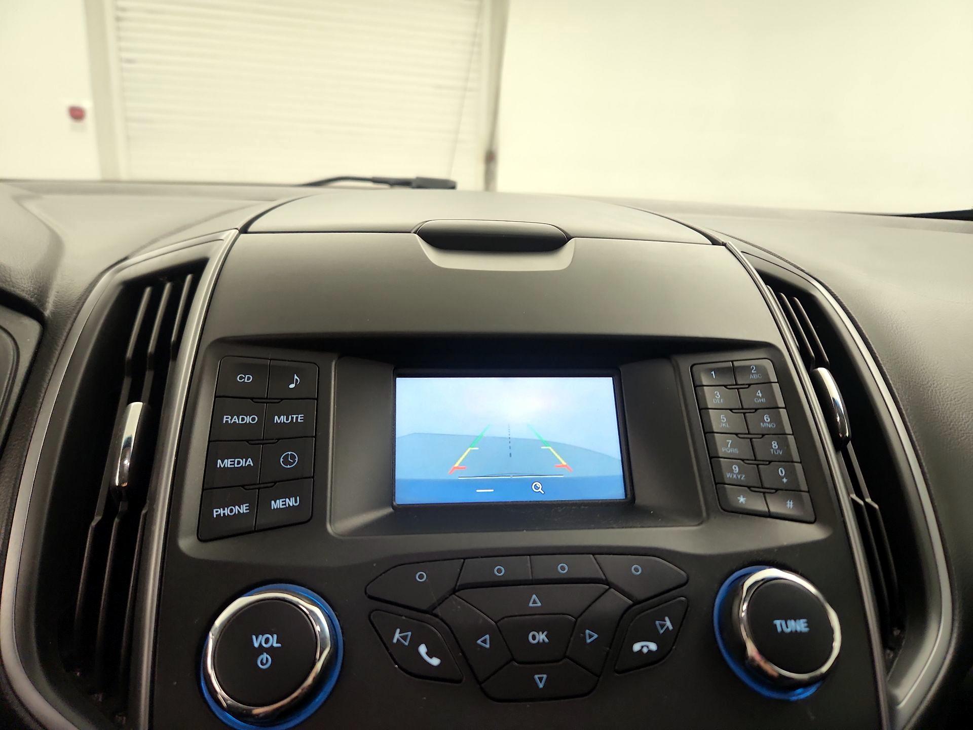 Thumbnail: 2018 Ford Edge - 14