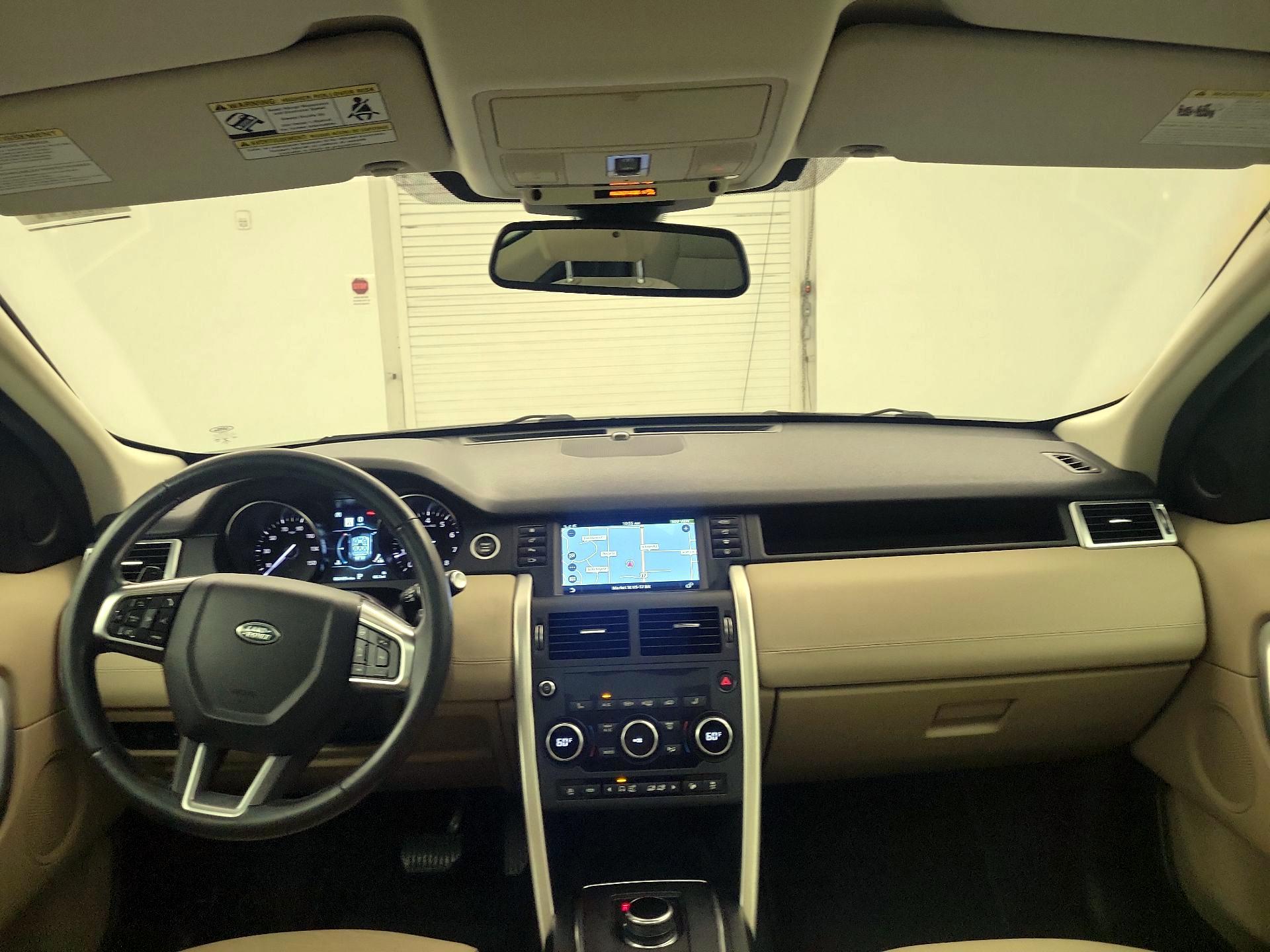 Thumbnail: 2019 Land Rover Discovery Sport - 9