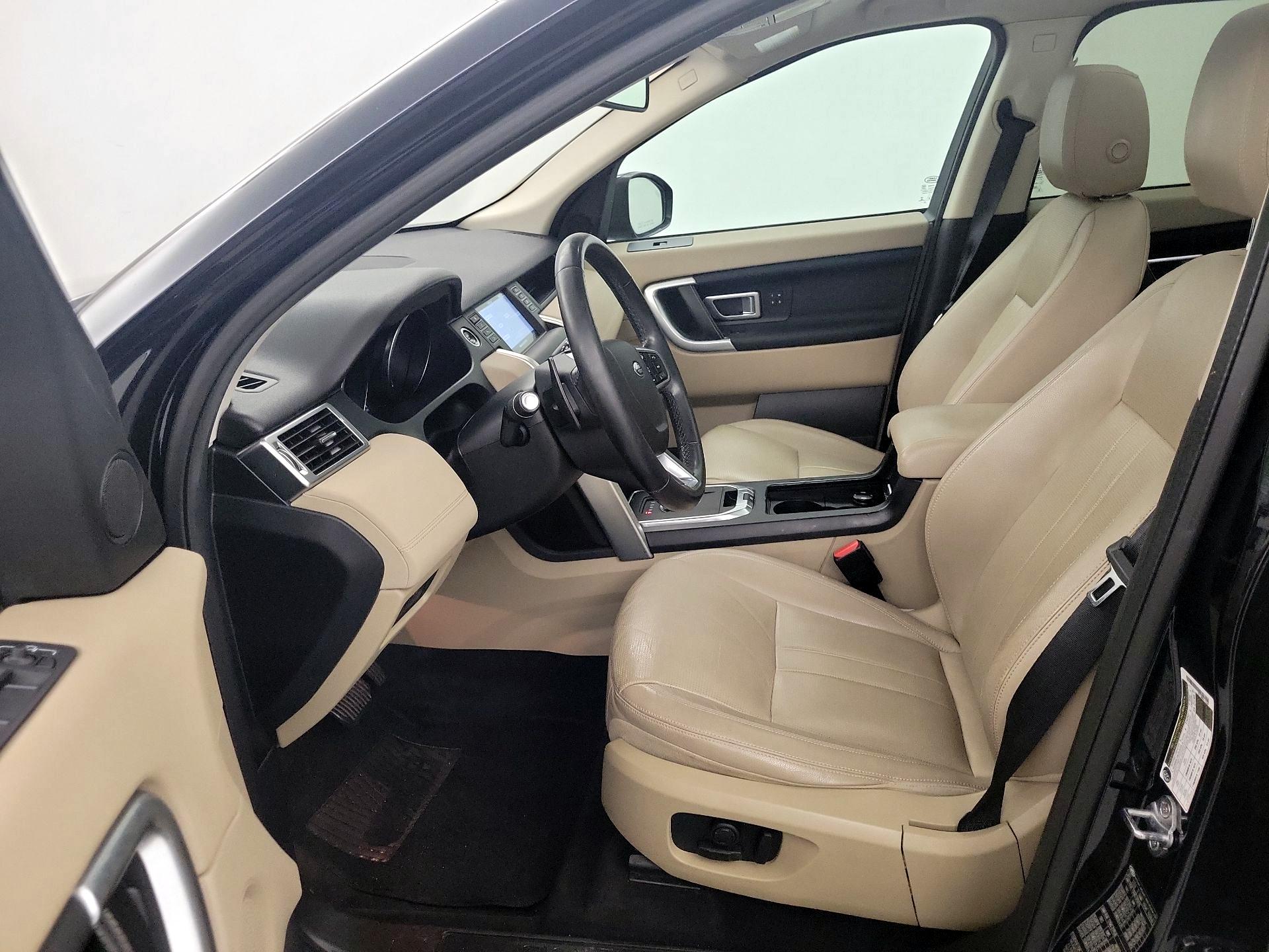 Thumbnail: 2019 Land Rover Discovery Sport - 11