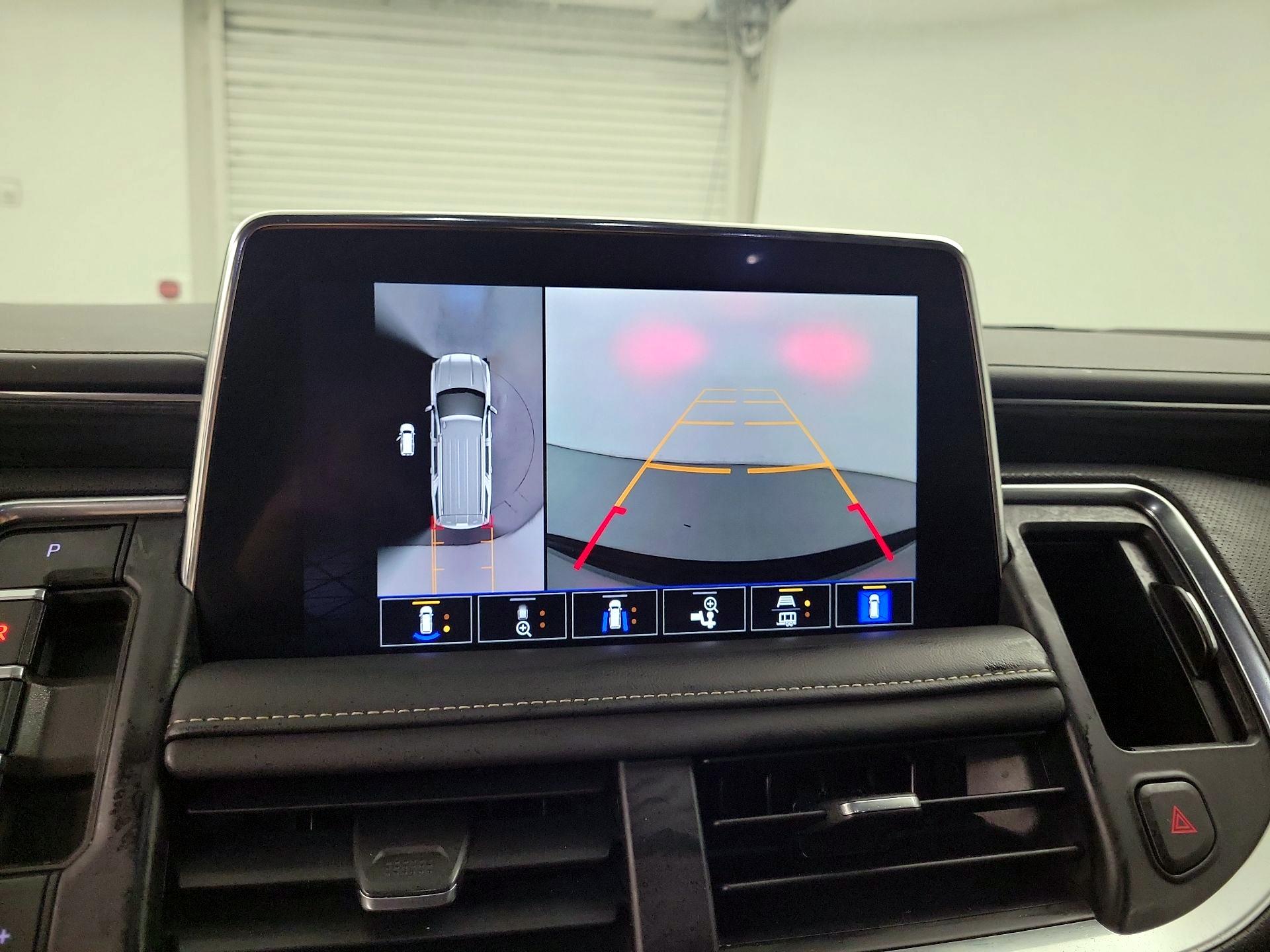 Thumbnail: 2023 GMC Yukon XL - 15