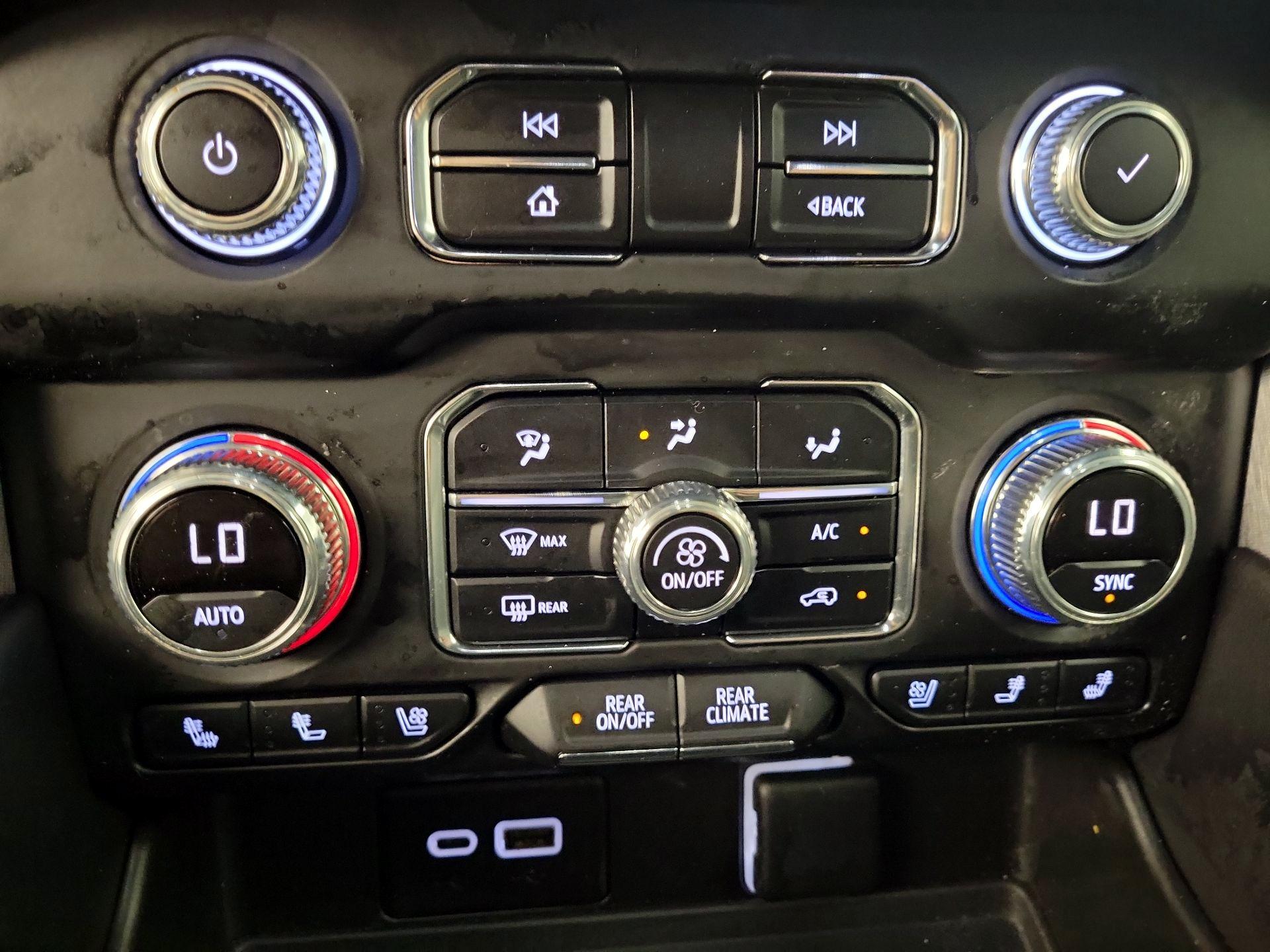 Thumbnail: 2023 GMC Yukon XL - 17