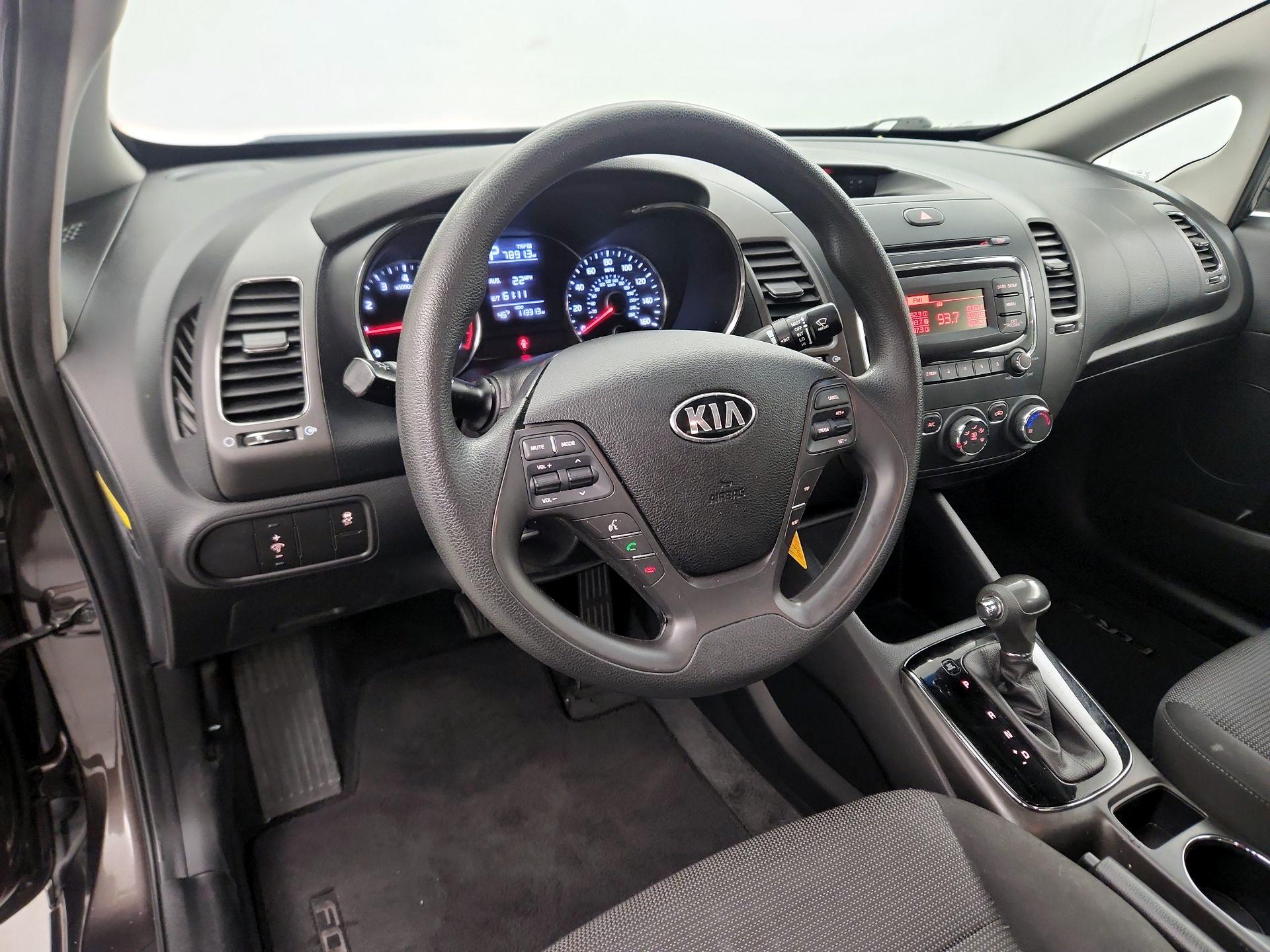 Thumbnail: 2018 Kia Forte - 9