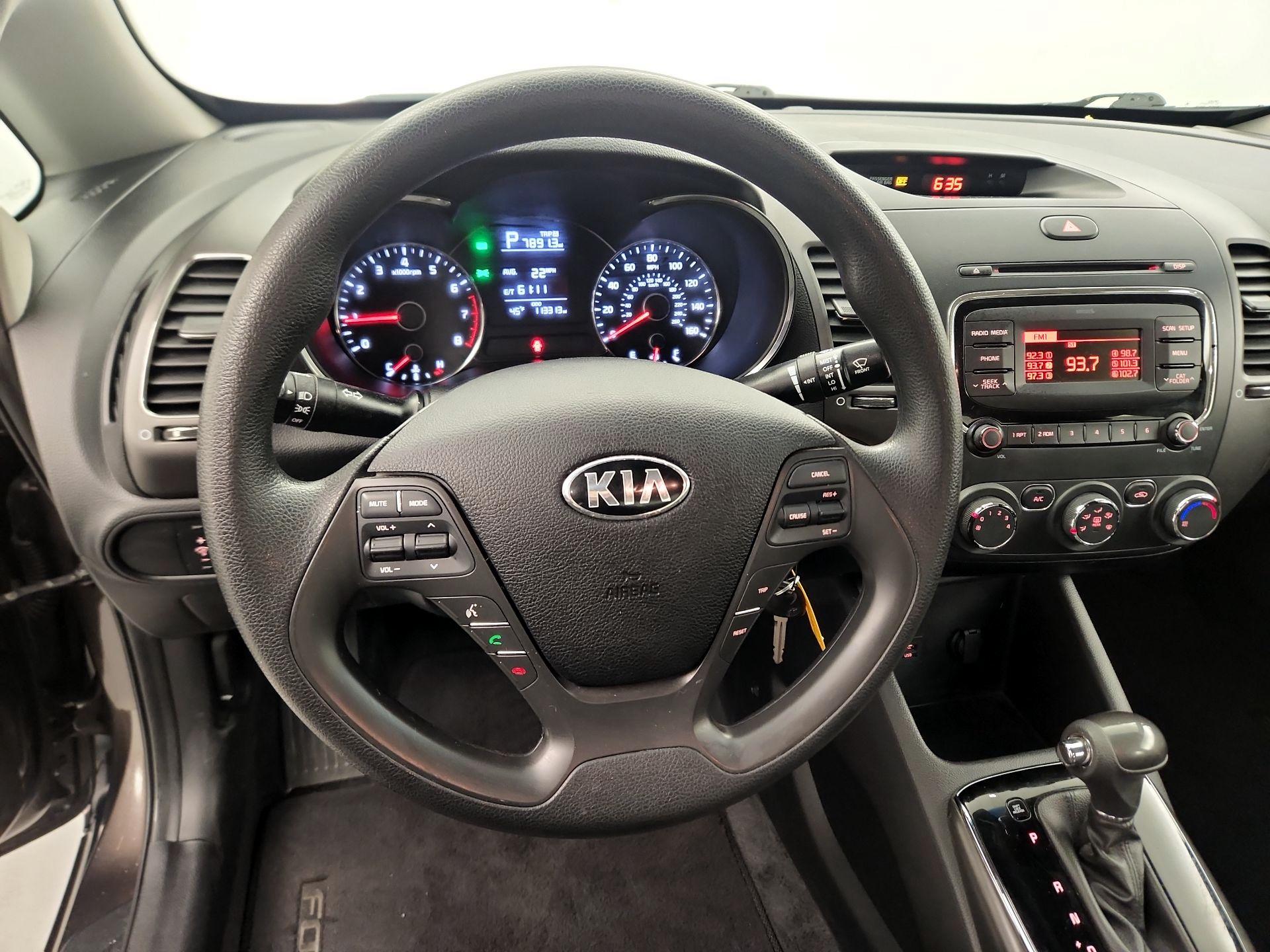 Thumbnail: 2018 Kia Forte - 10