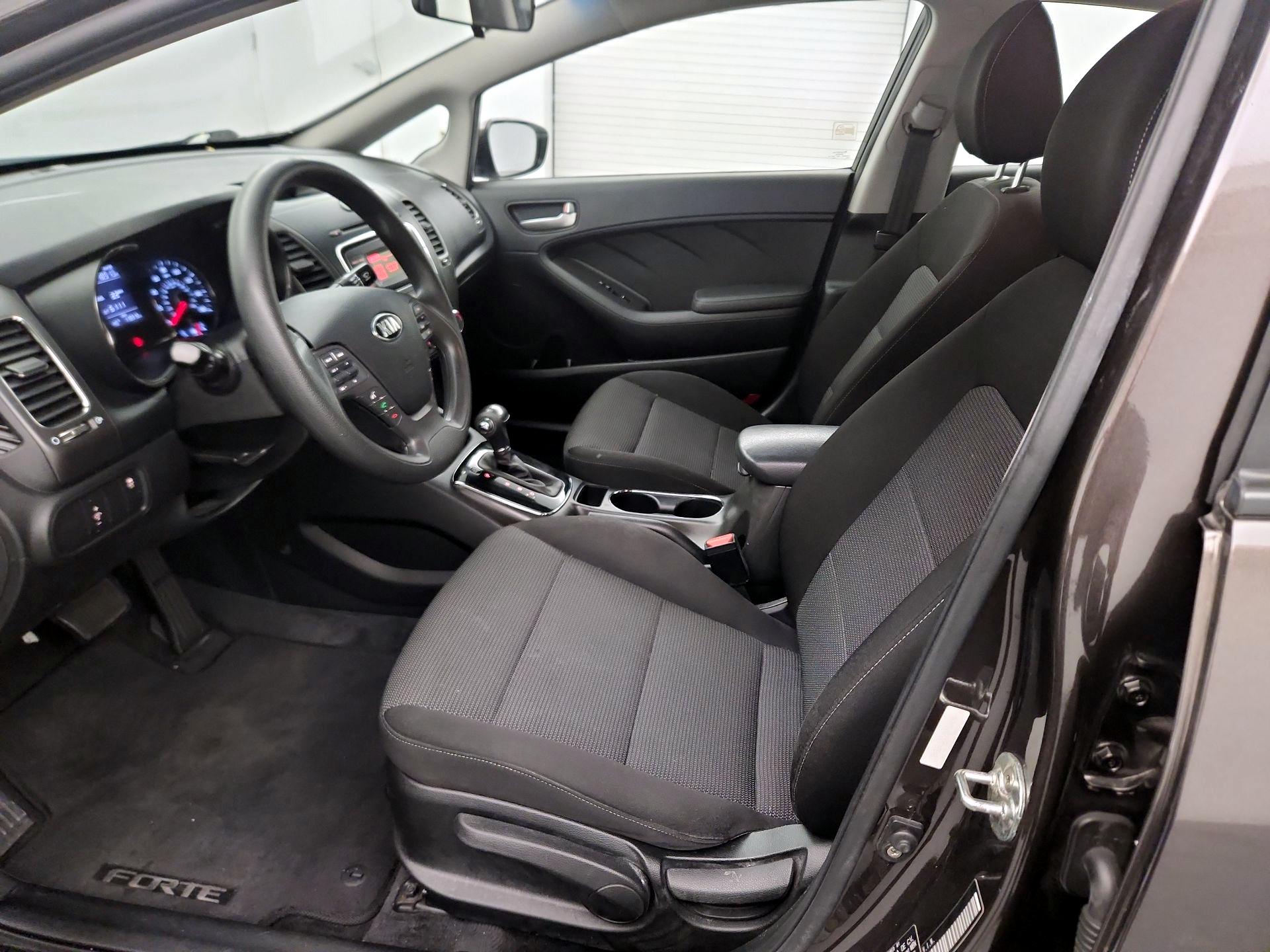 Thumbnail: 2018 Kia Forte - 11