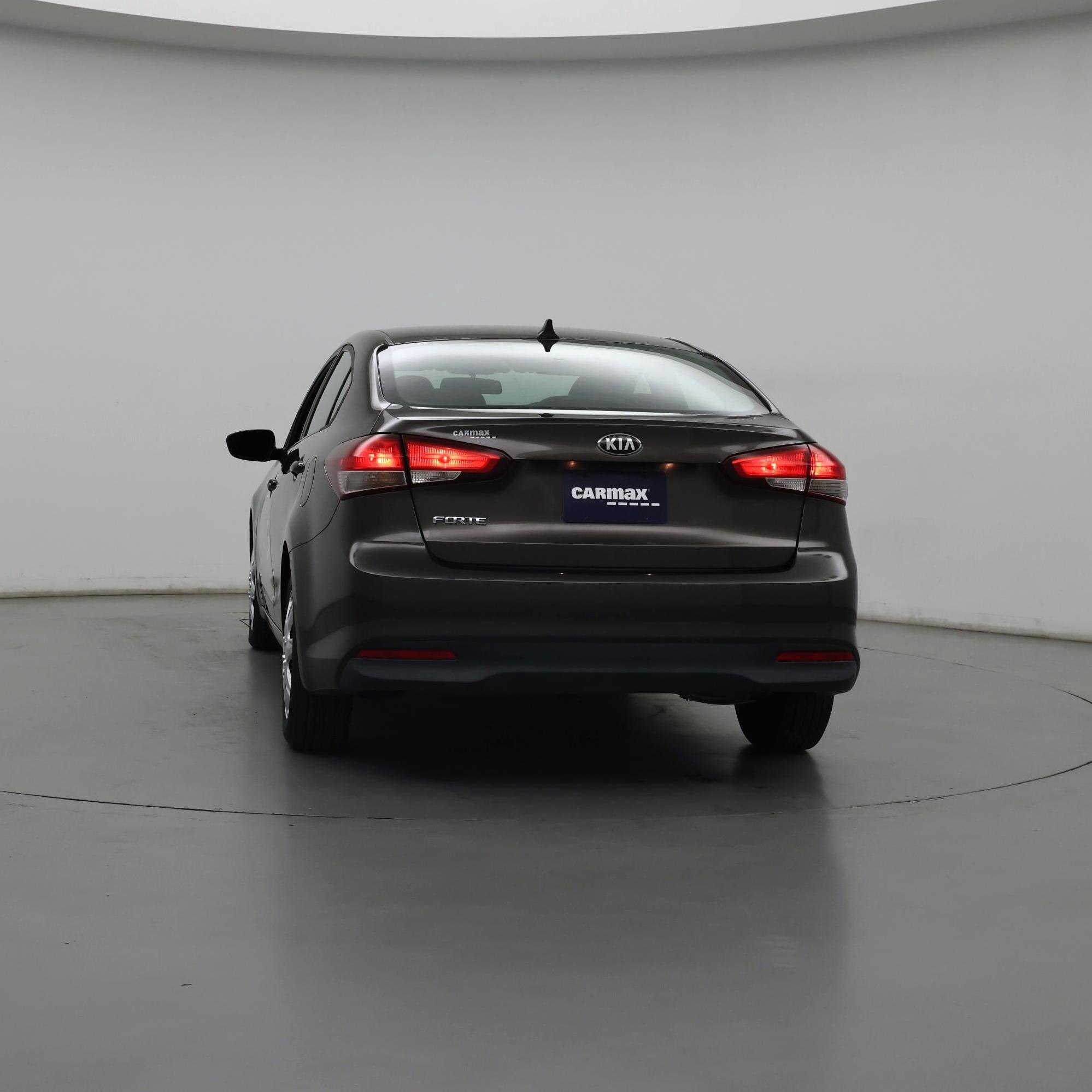 Thumbnail: 2018 Kia Forte - 6