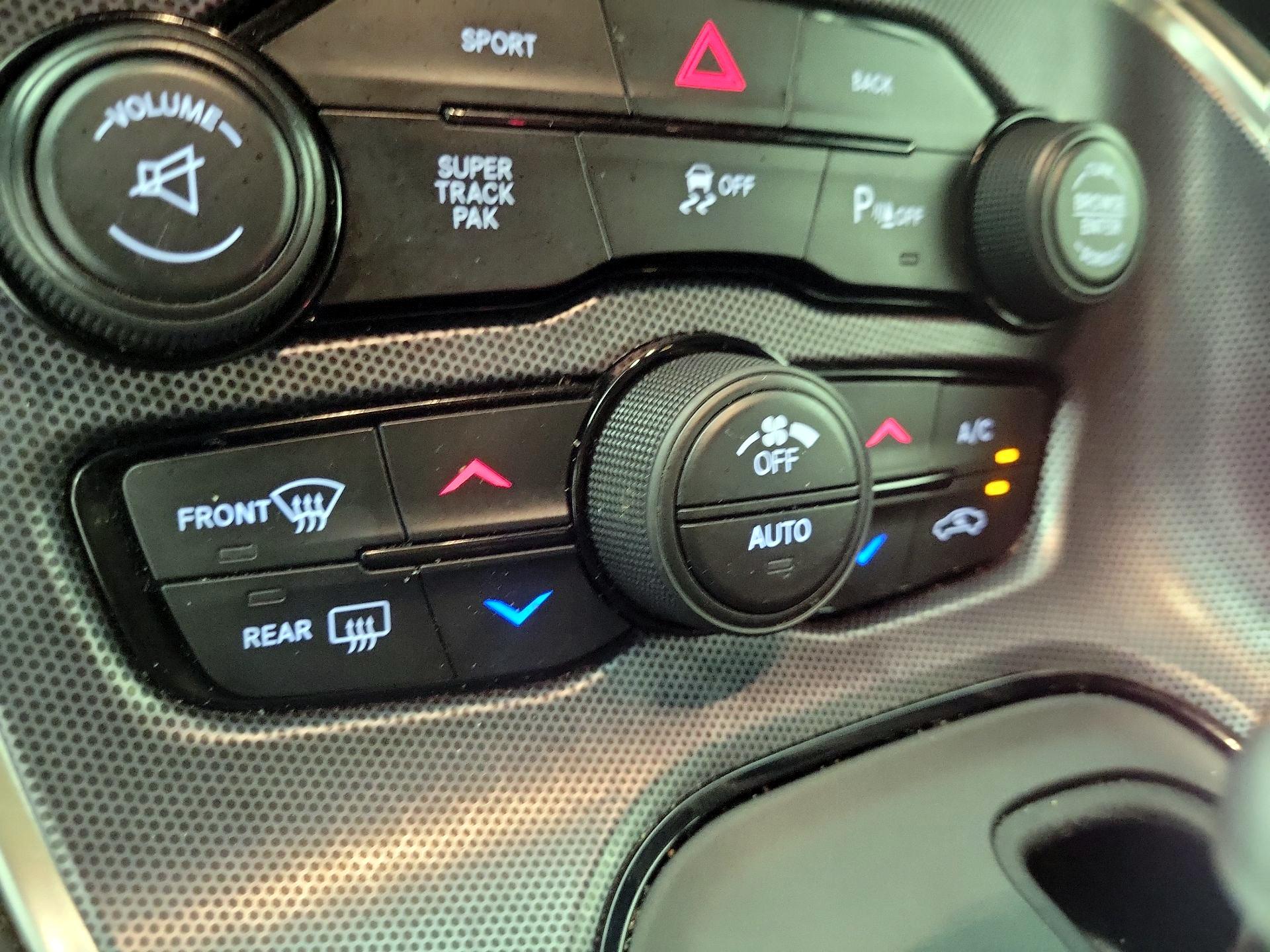 Thumbnail: 2015 Dodge Challenger - 16