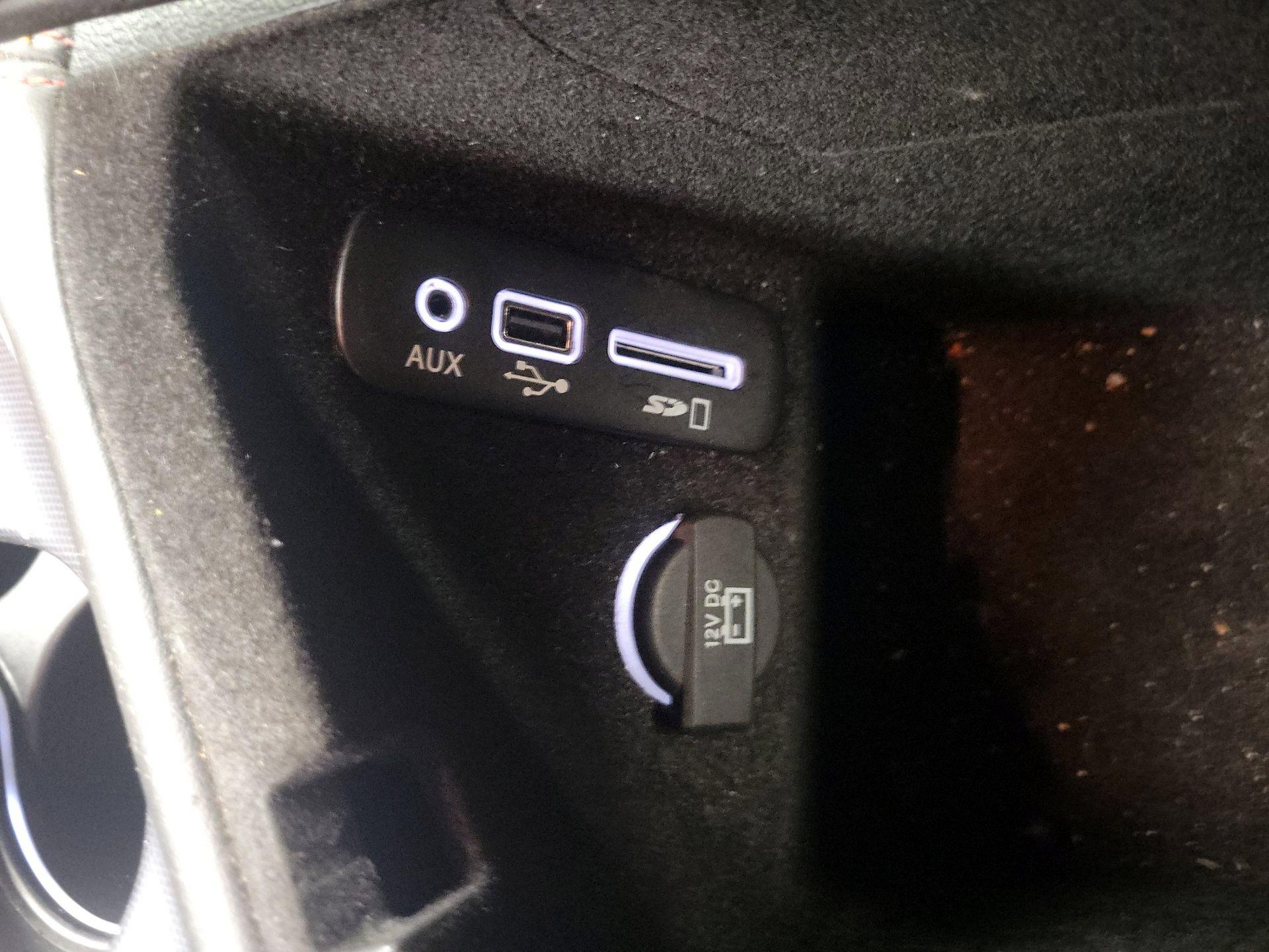 Thumbnail: 2015 Dodge Challenger - 18