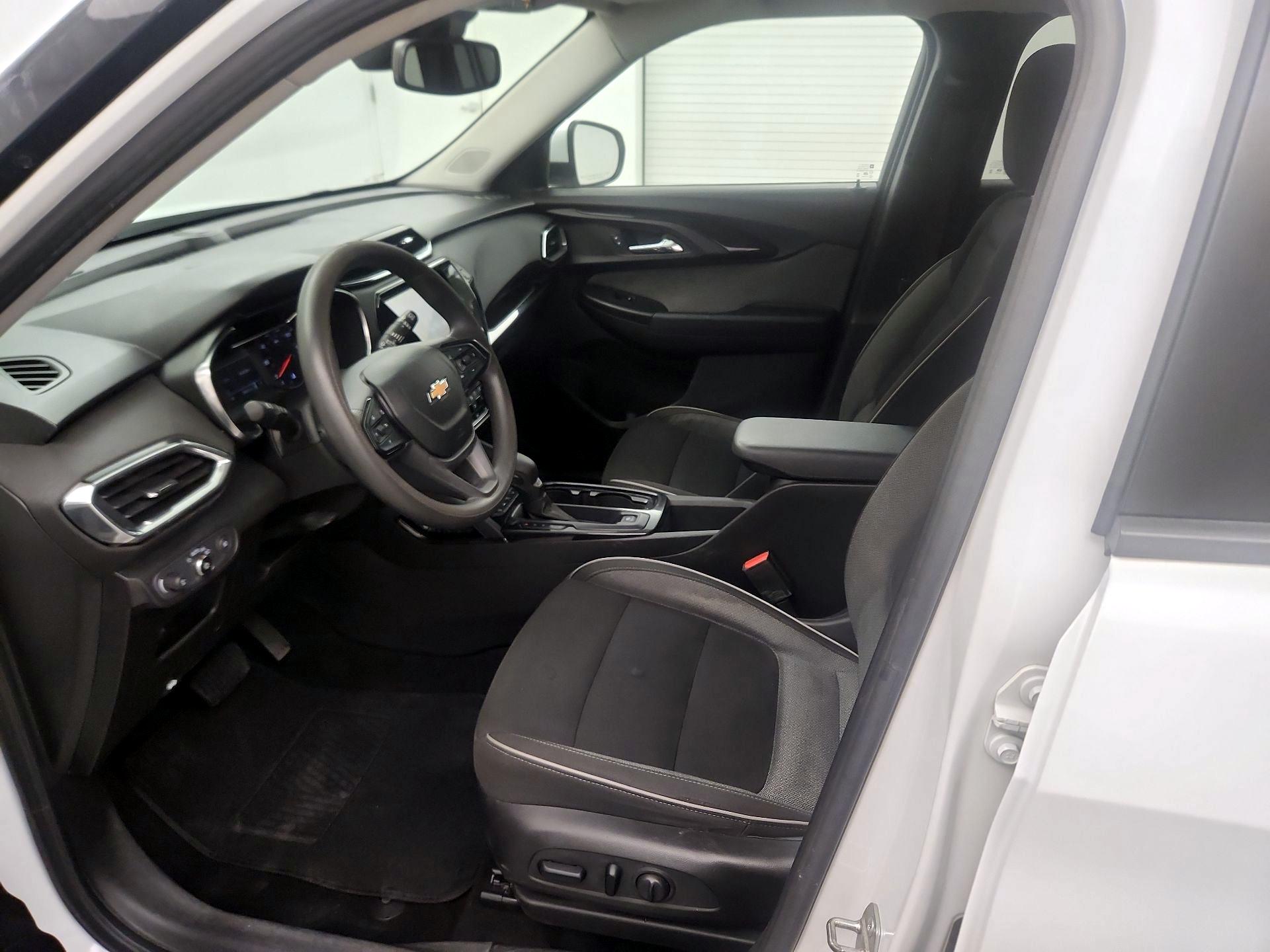 Thumbnail: 2022 Chevrolet TrailBlazer - 11