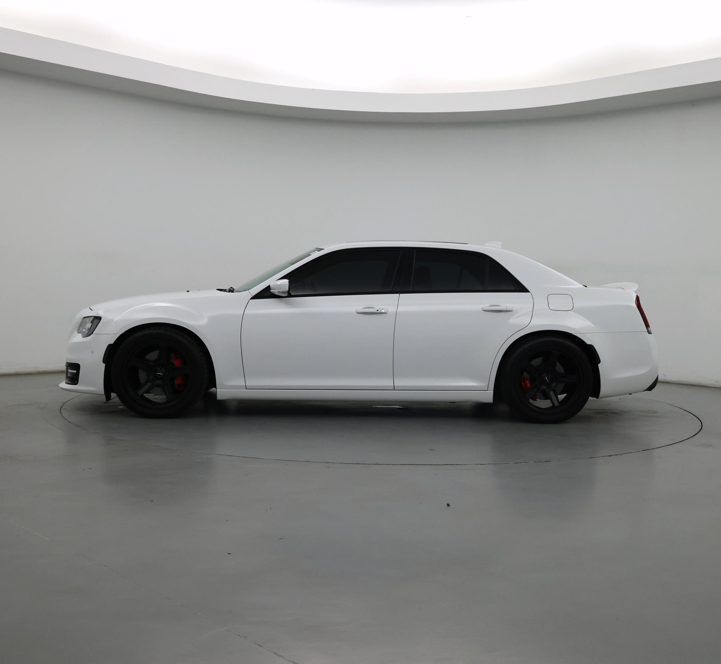 Thumbnail: 2023 Chrysler 300 - 3