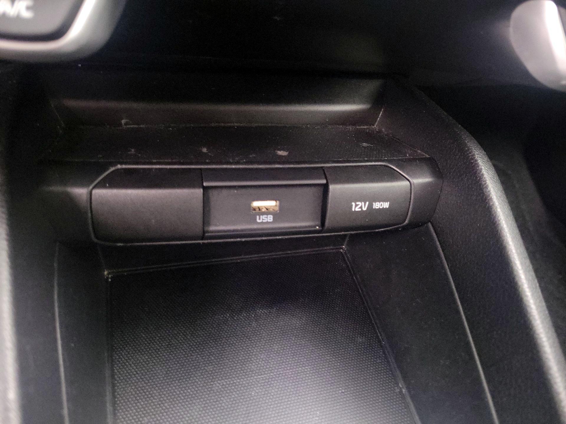 Thumbnail: 2023 Kia Rio - 18