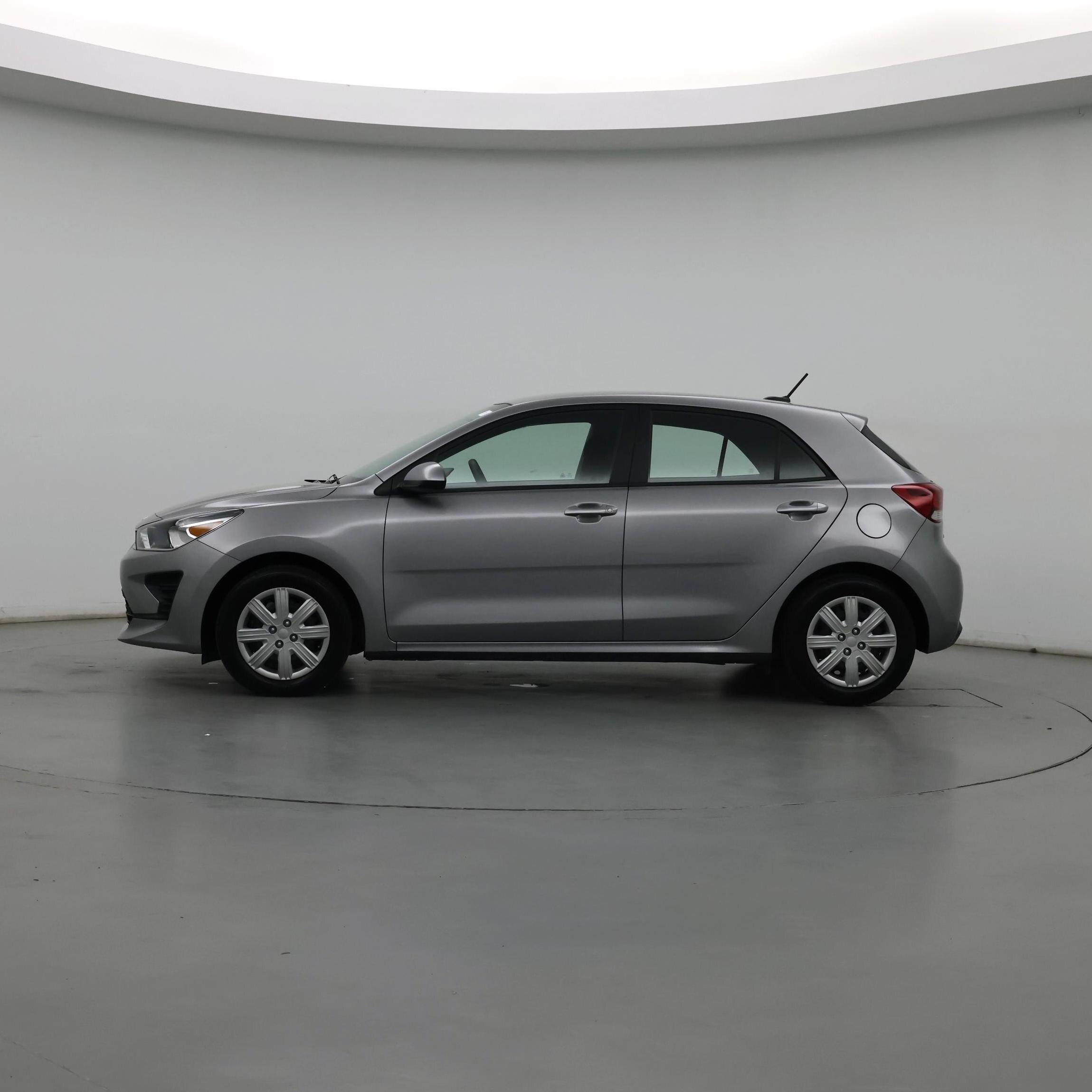 Thumbnail: 2023 Kia Rio - 3