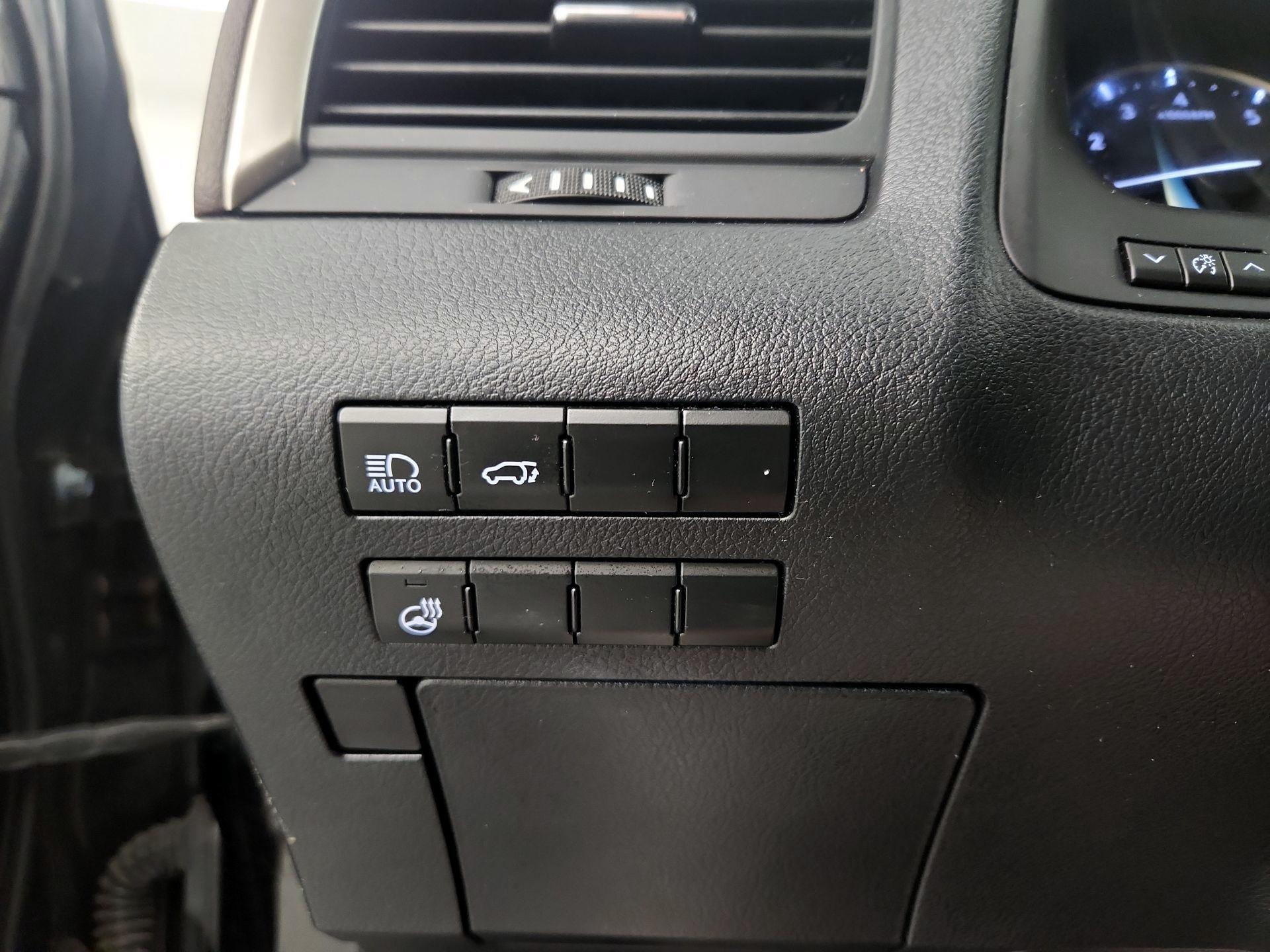 Thumbnail: 2018 Lexus RX - 13