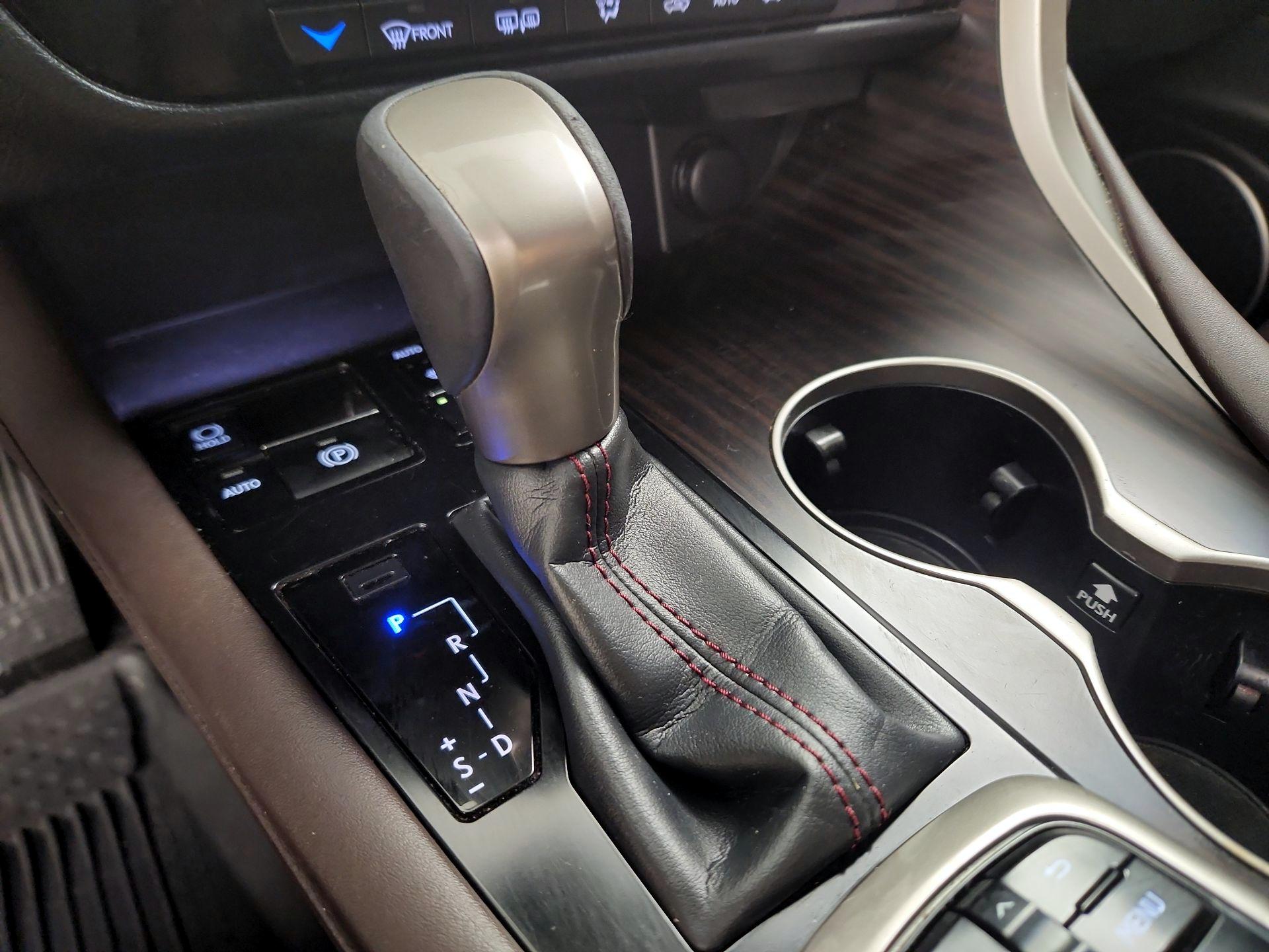 Thumbnail: 2018 Lexus RX - 18