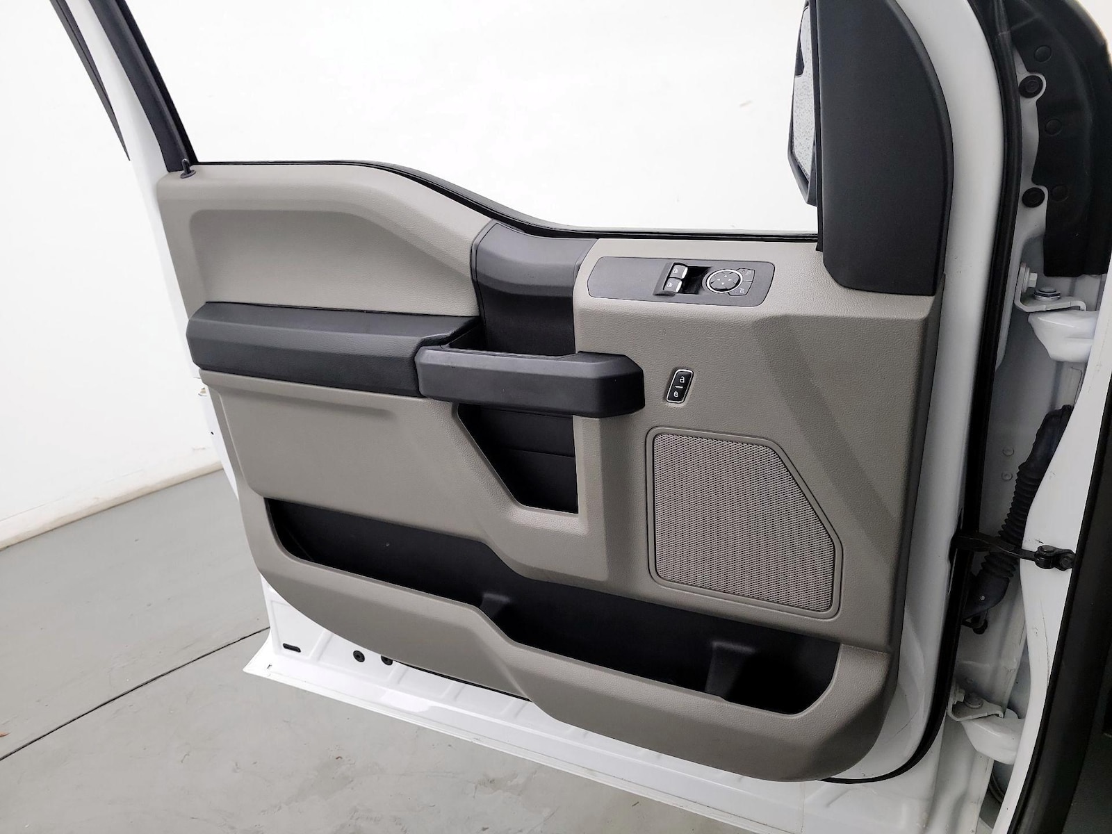 2018 Ford F-150 XL - Photo 13