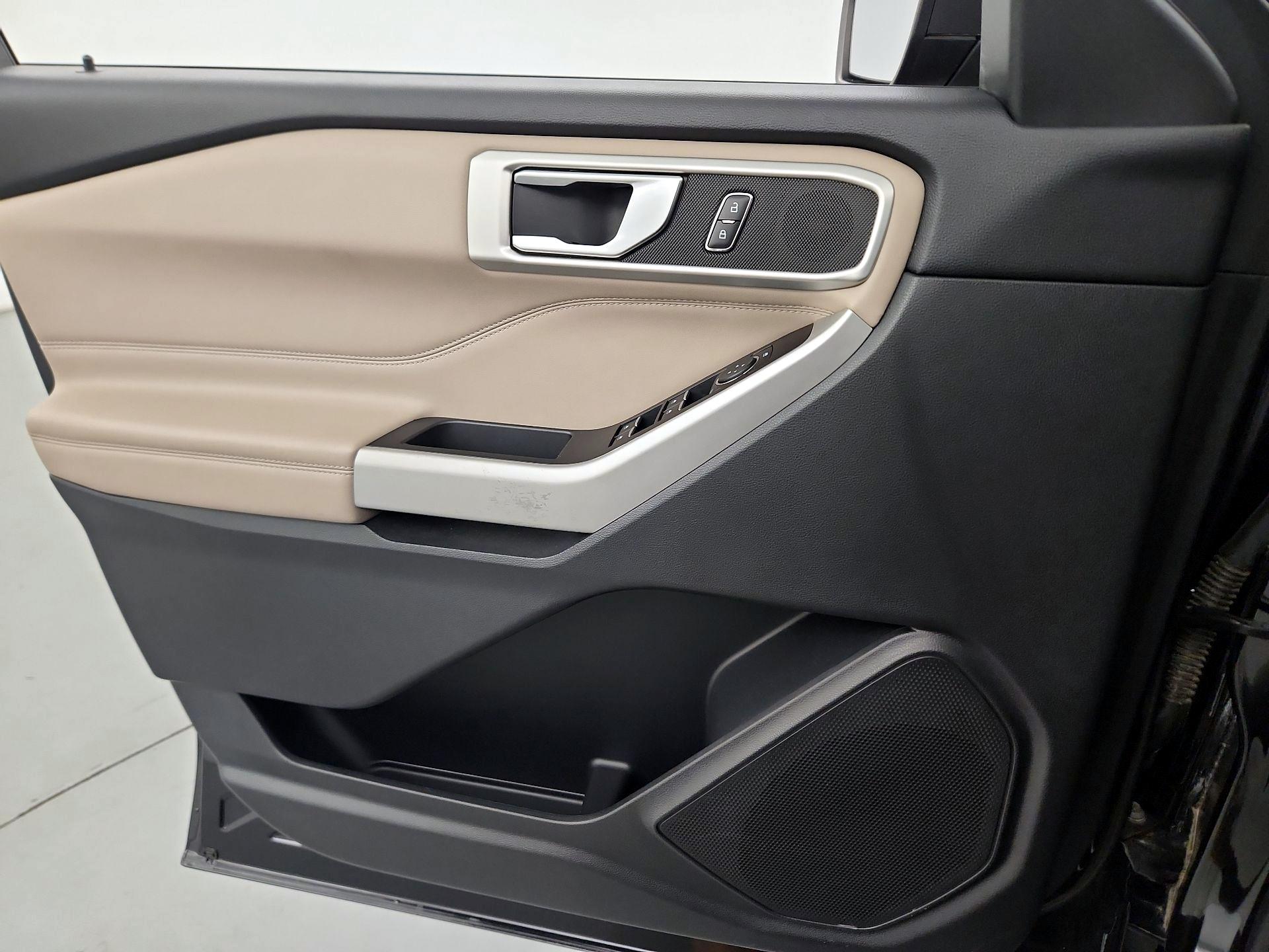 Thumbnail: 2020 Ford Explorer - 12