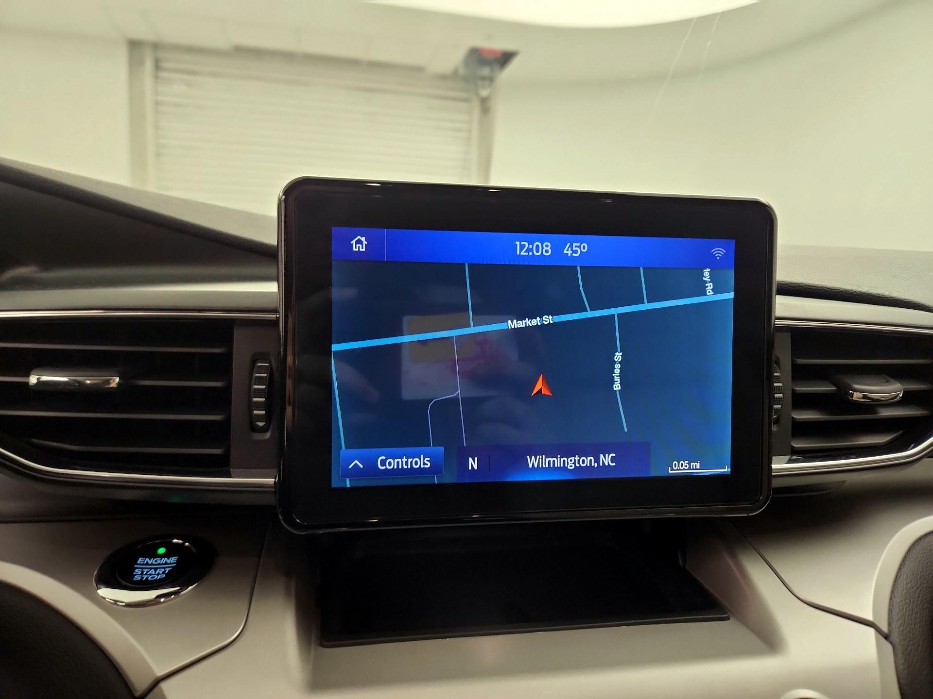 Thumbnail: 2020 Ford Explorer - 14