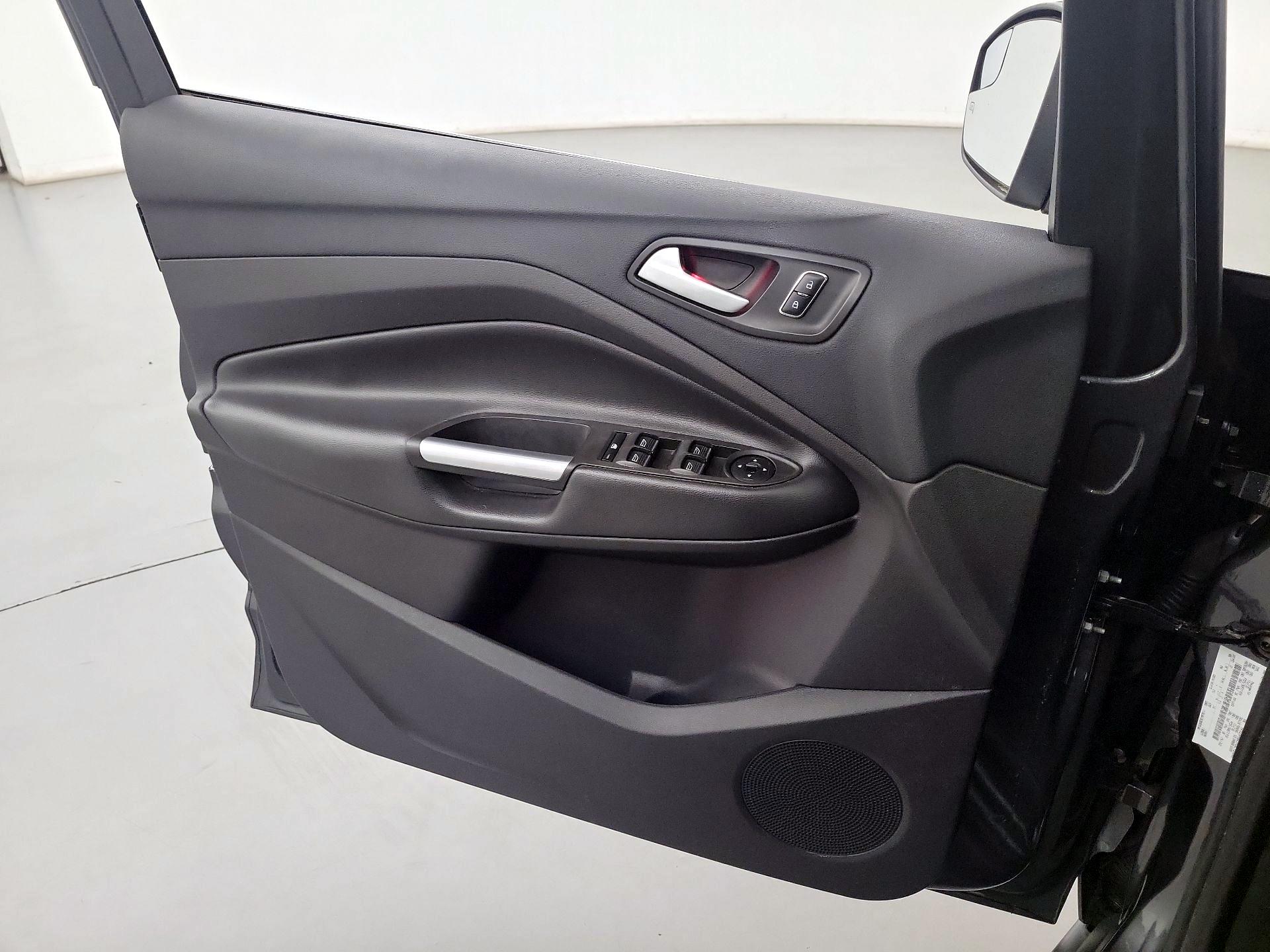 Thumbnail: 2016 Ford C-Max - 12