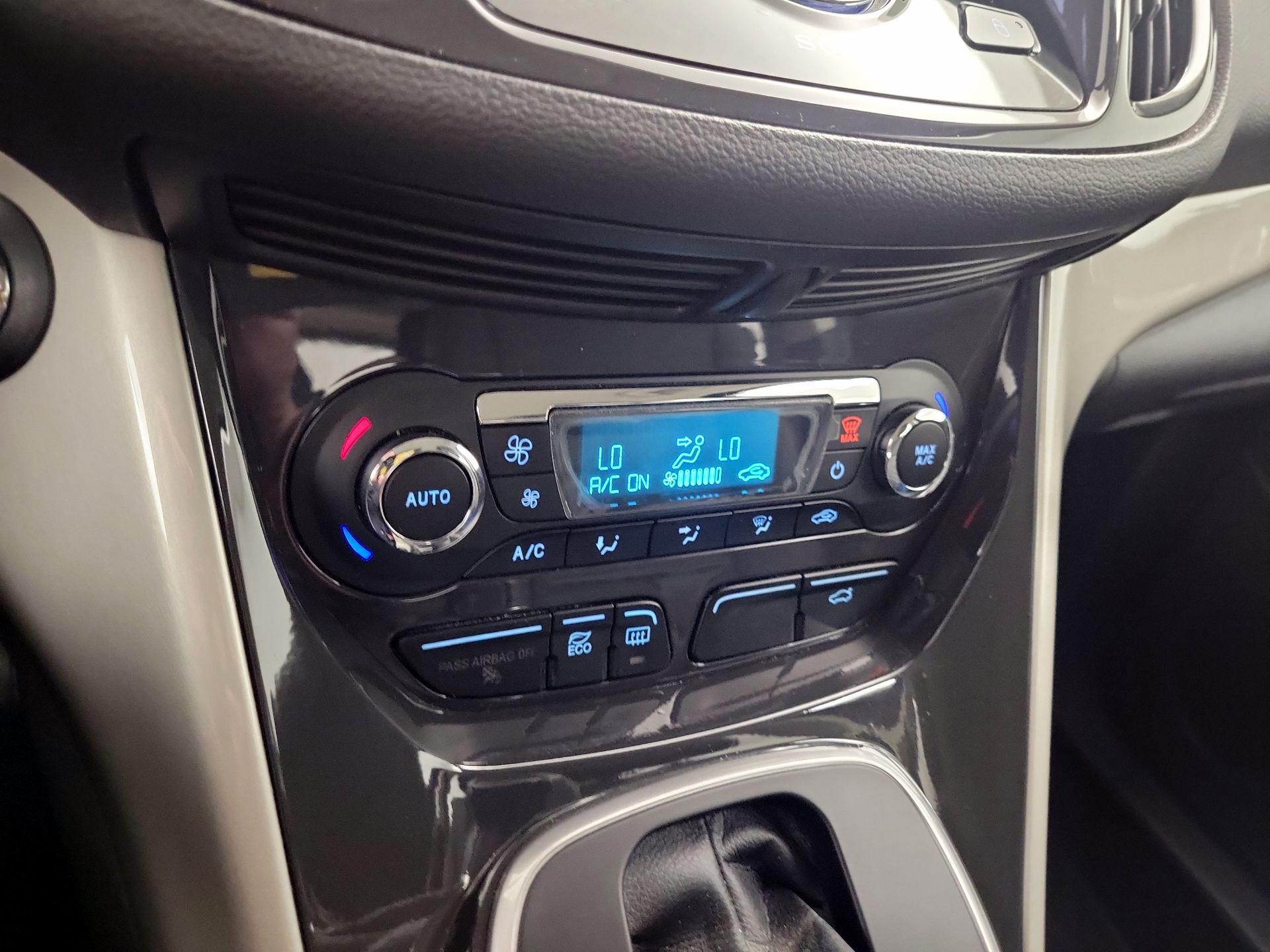 Thumbnail: 2016 Ford C-Max - 17