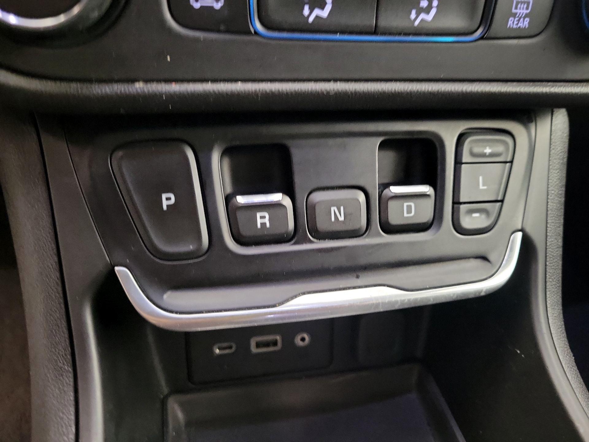 Thumbnail: 2020 GMC Terrain - 17