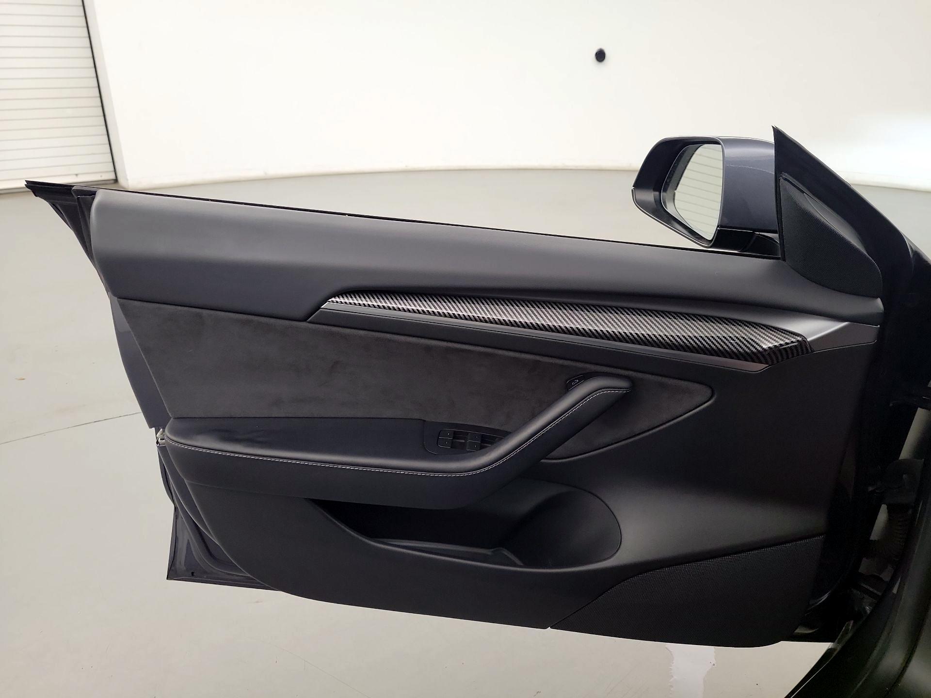 Thumbnail: 2022 Tesla Model 3 - 12