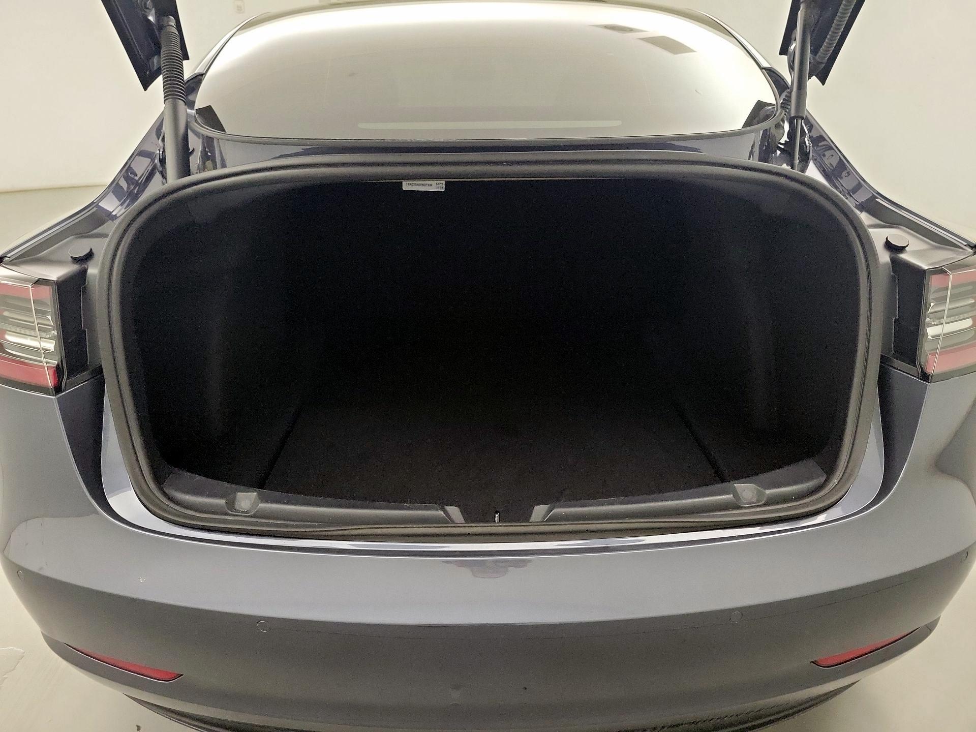 Thumbnail: 2022 Tesla Model 3 - 19