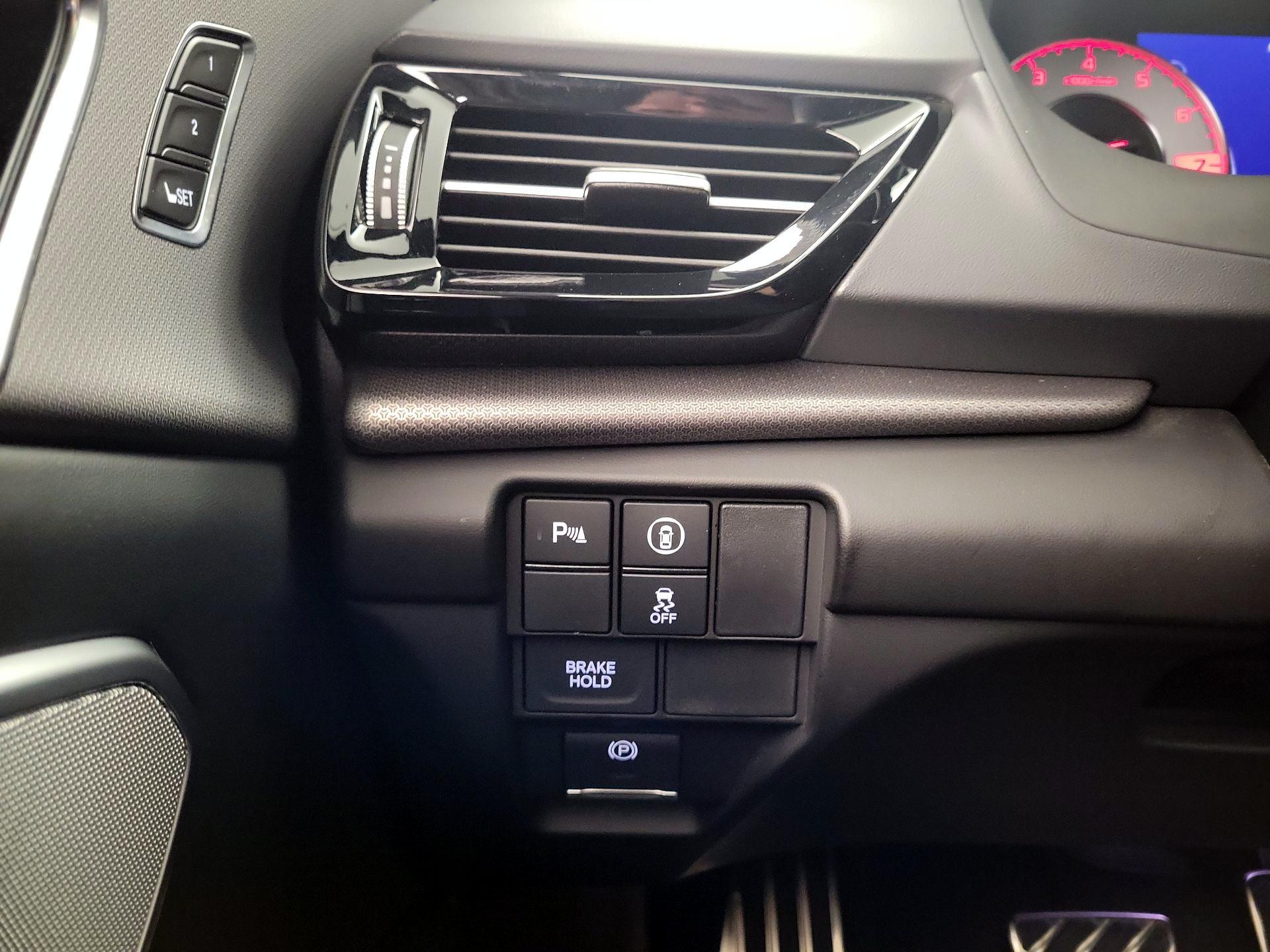 Thumbnail: 2025 Acura RDX - 13