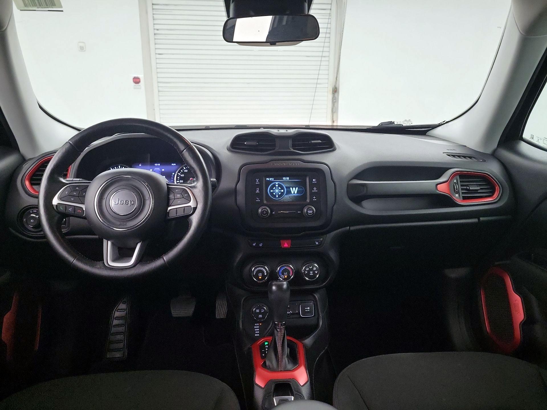 Thumbnail: 2015 Jeep Renegade - 9