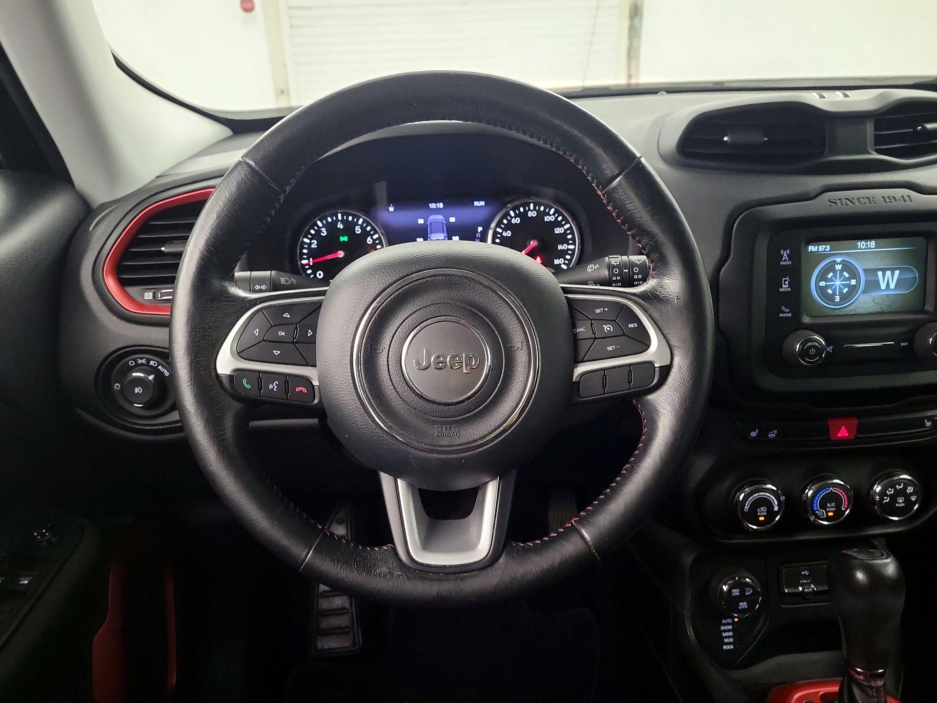 Thumbnail: 2015 Jeep Renegade - 10