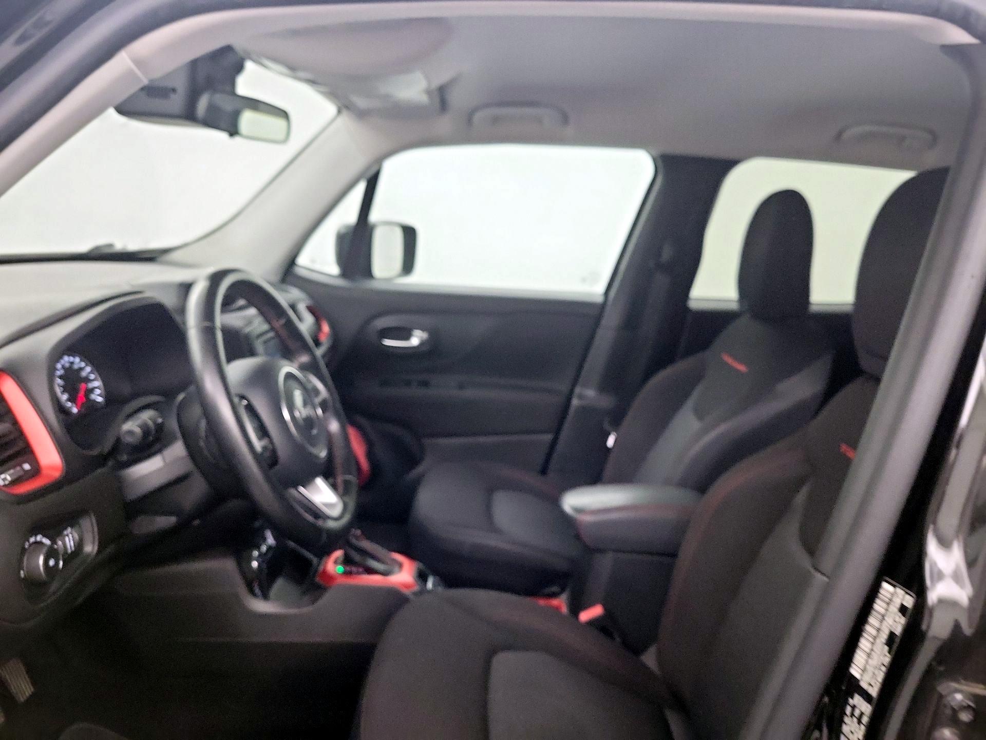 Thumbnail: 2015 Jeep Renegade - 11