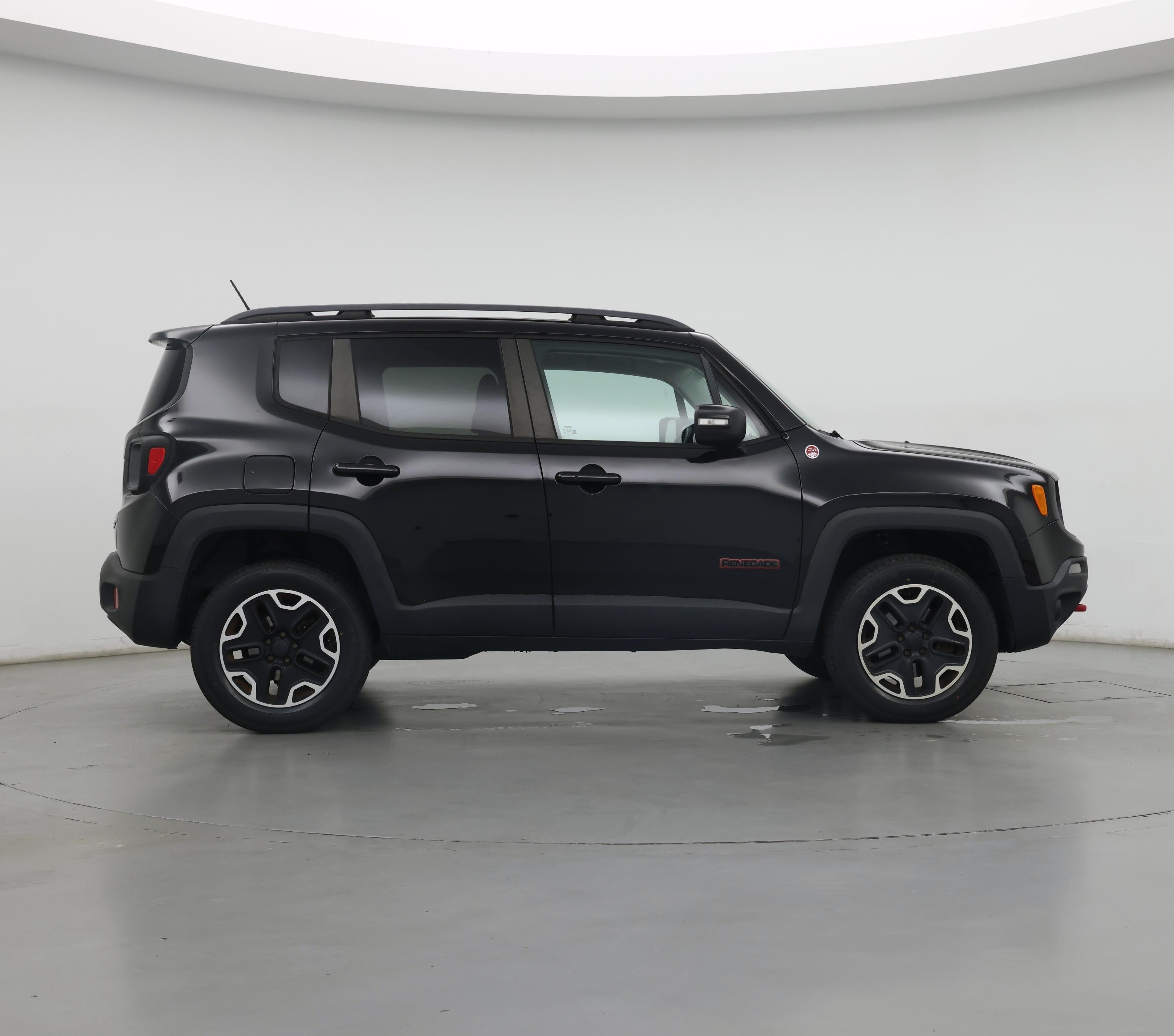 Thumbnail: 2015 Jeep Renegade - 7