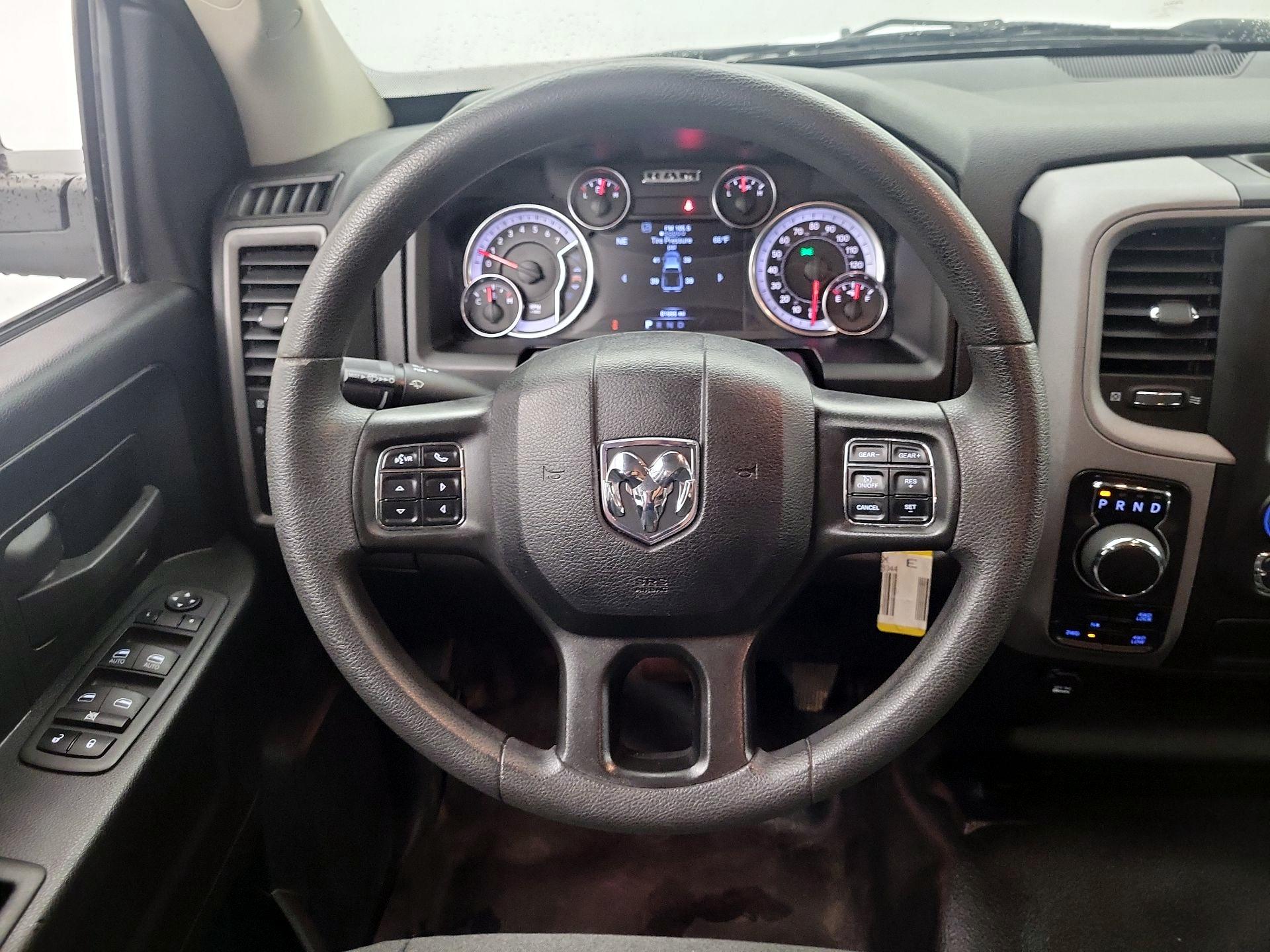 Thumbnail: 2023 RAM 1500 Classic - 10