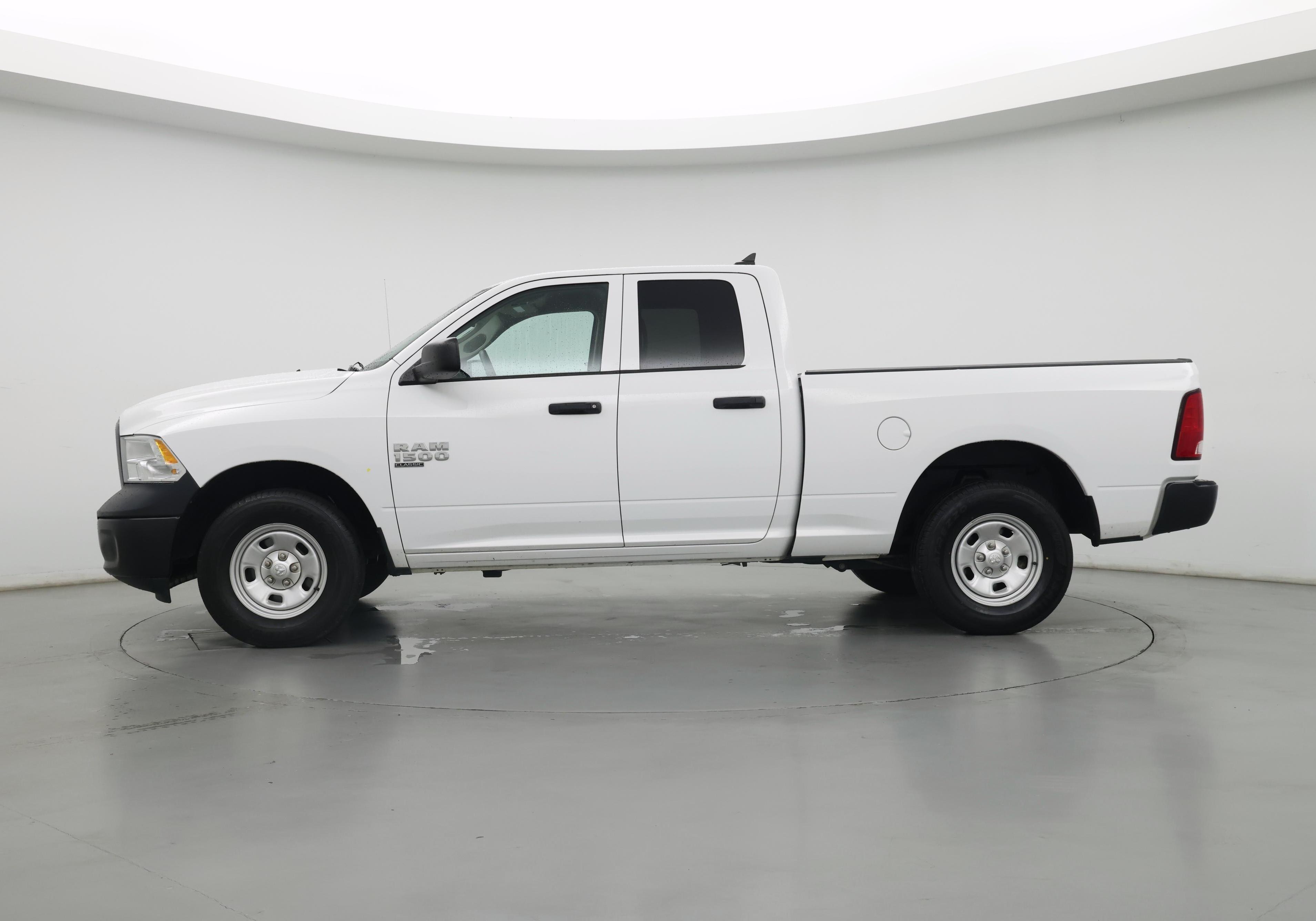 Thumbnail: 2023 RAM 1500 Classic - 3